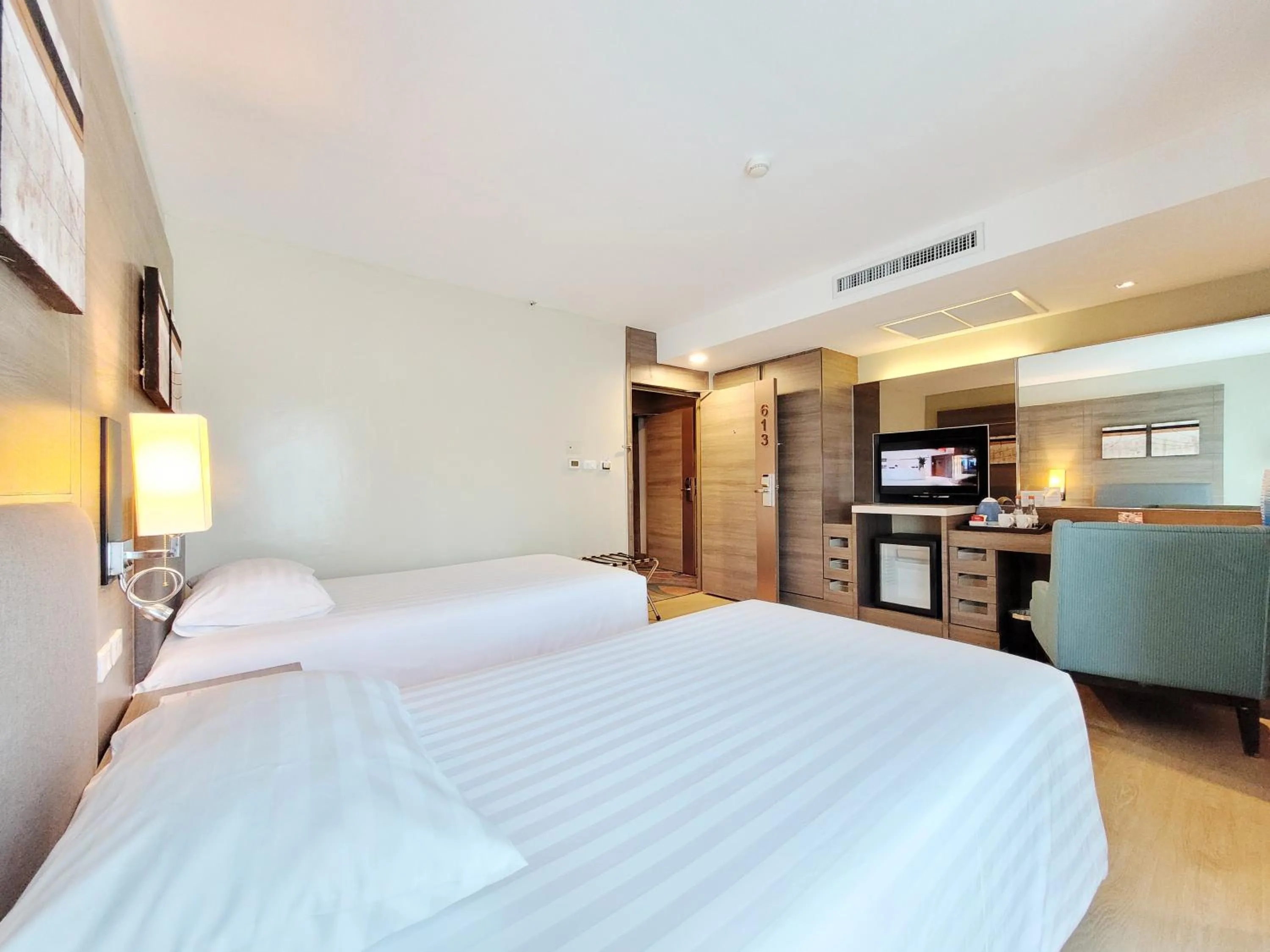 Bed in Citrus Sukhumvit 11 by Compass Hospitality