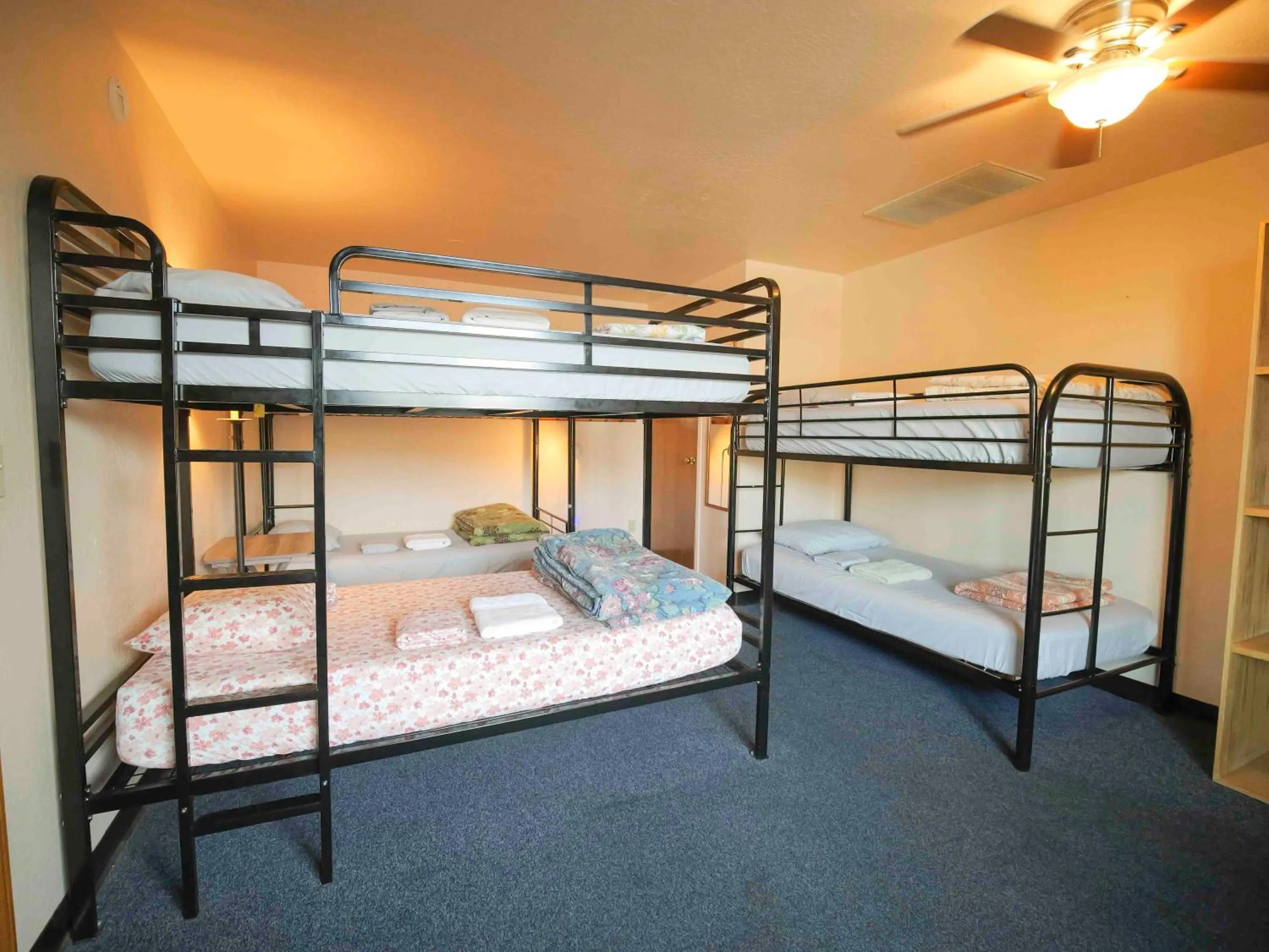 Bed in Ashland Commons Hostel