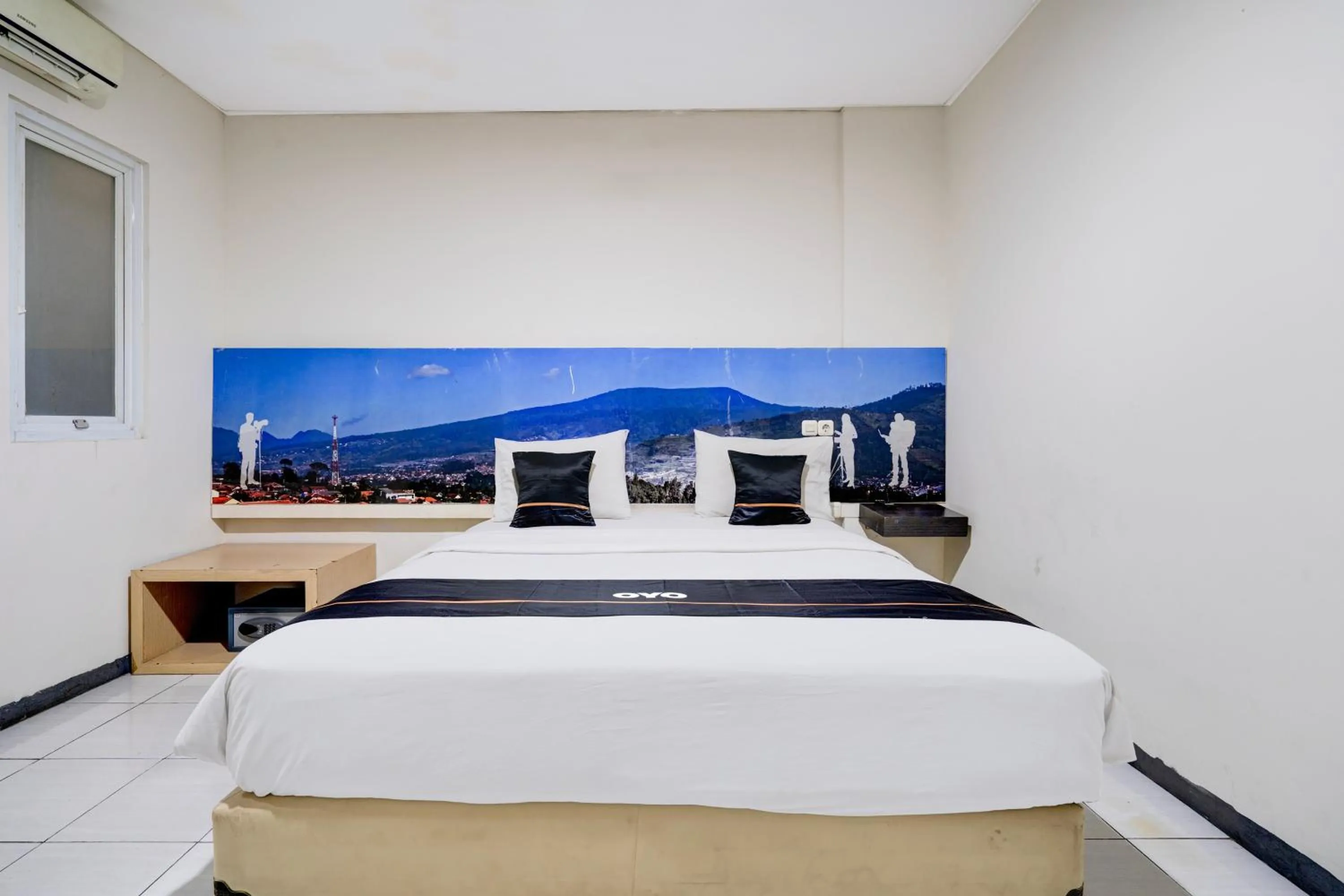 Bedroom, Bed in Townhouse Oak Cihampelas Near Ciwalk Formerly Promenade Hotel