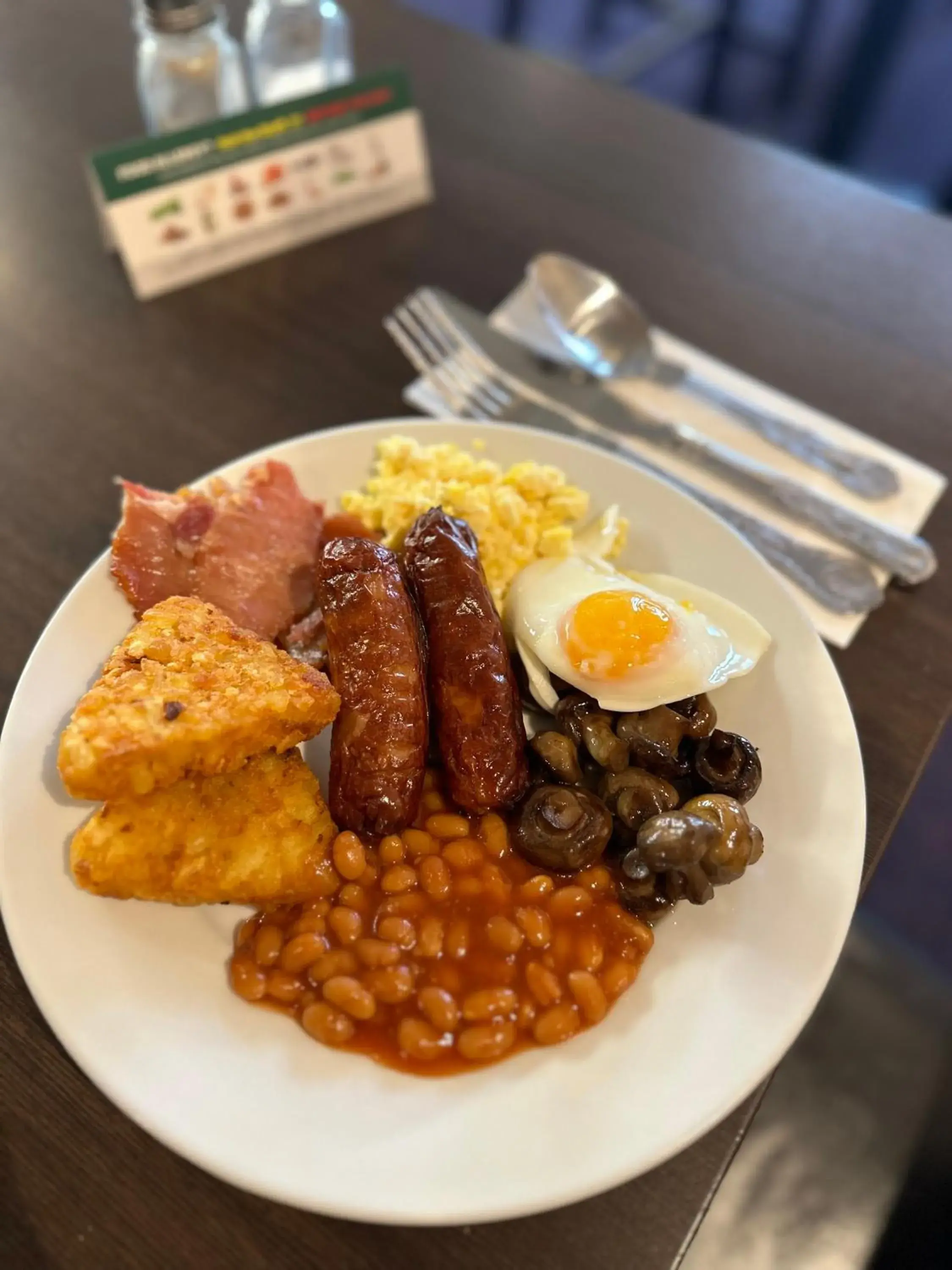 Standard Triple Room in Royal Clifton Hotel Standard Triple Room in Royal Clifton Hotel