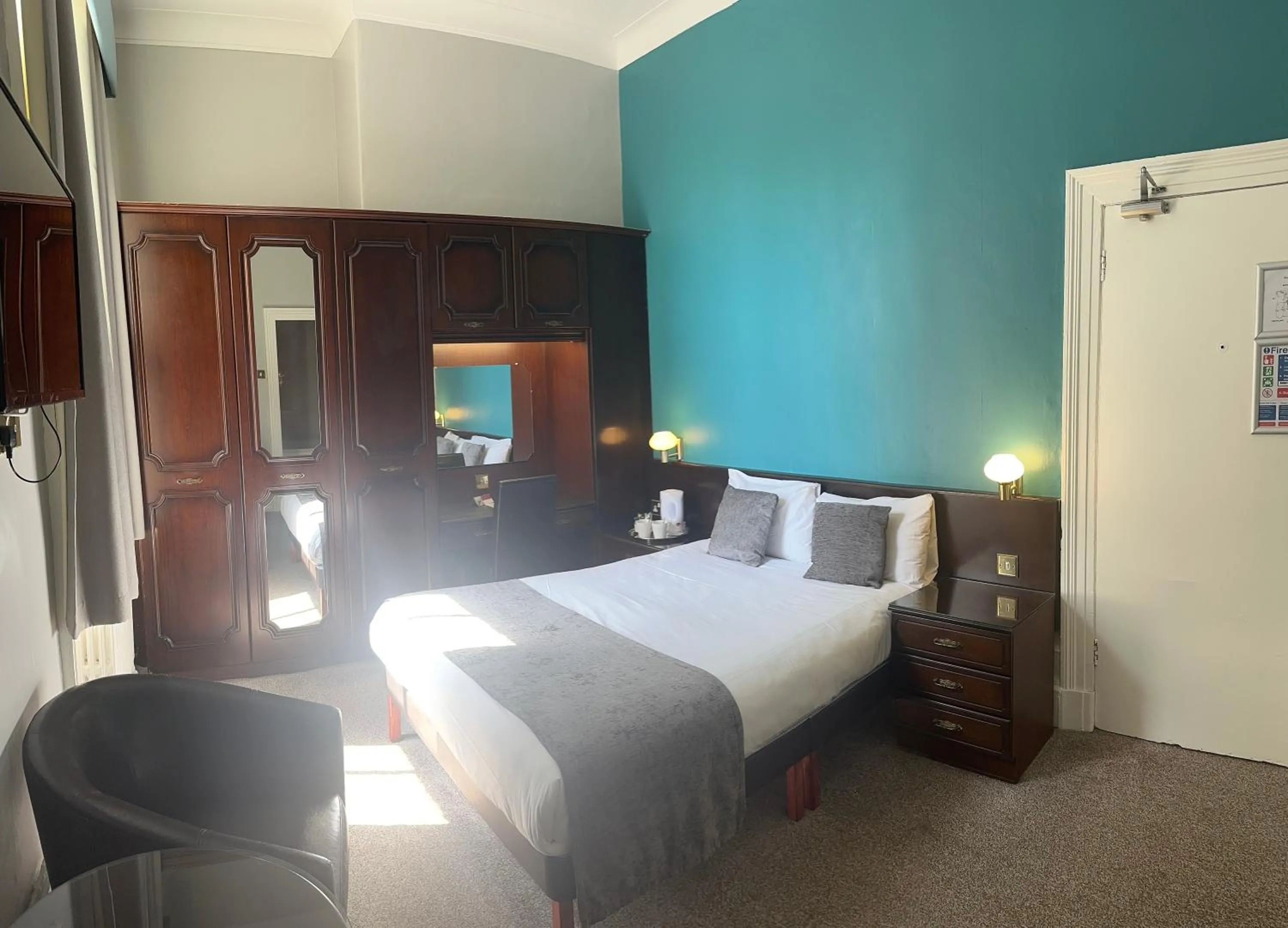 Bed in Royal Clifton Hotel