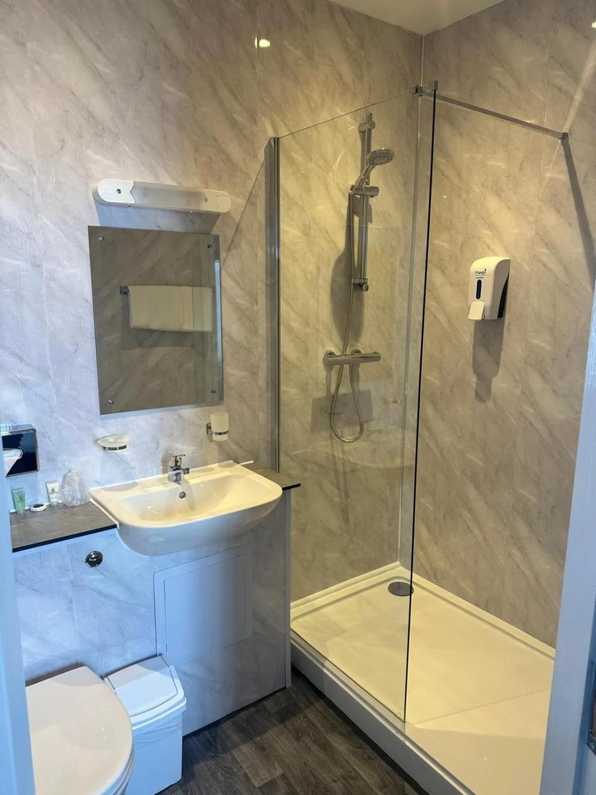 Bathroom in Royal Clifton Hotel