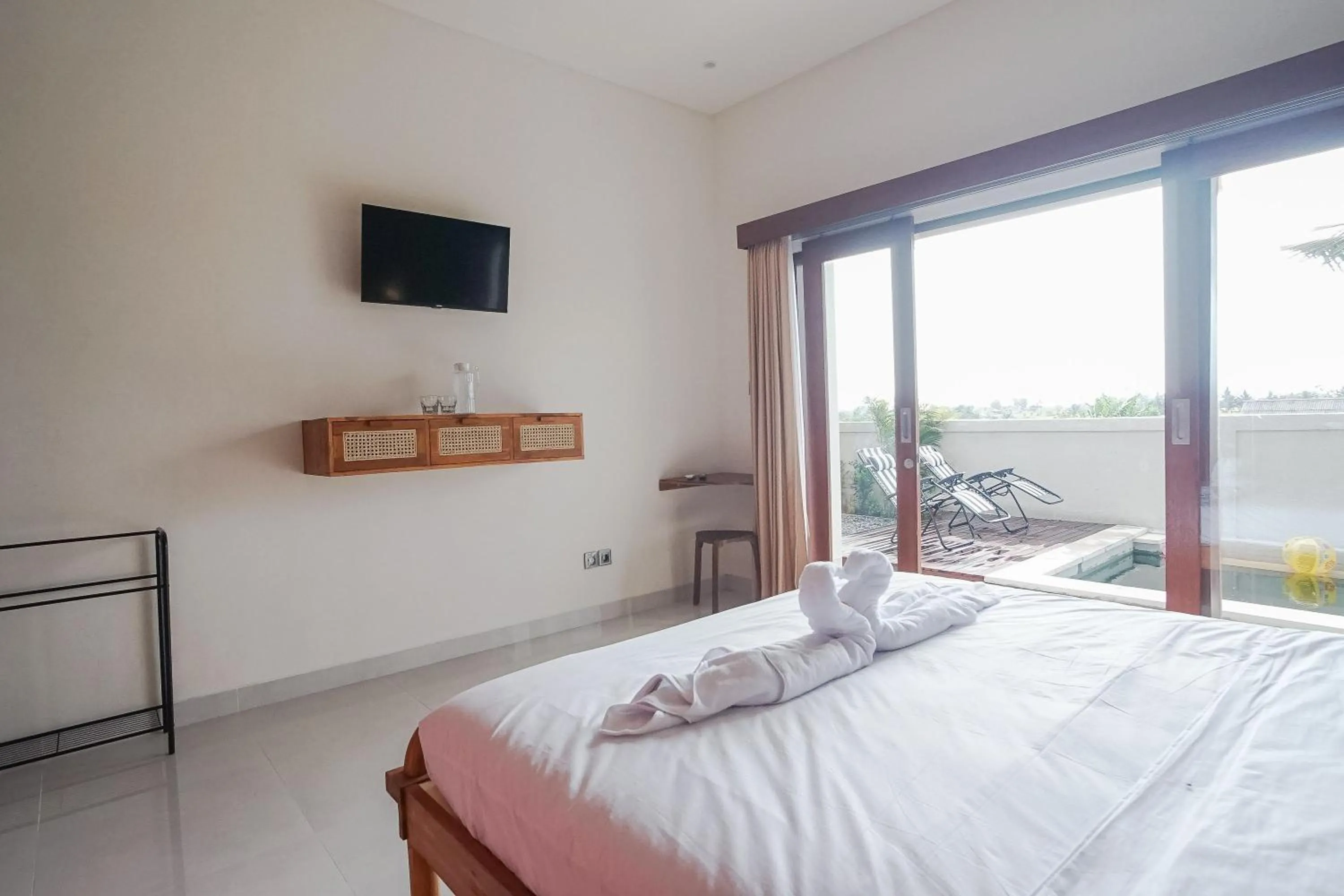 Bedroom, Bed in Kerti Suite