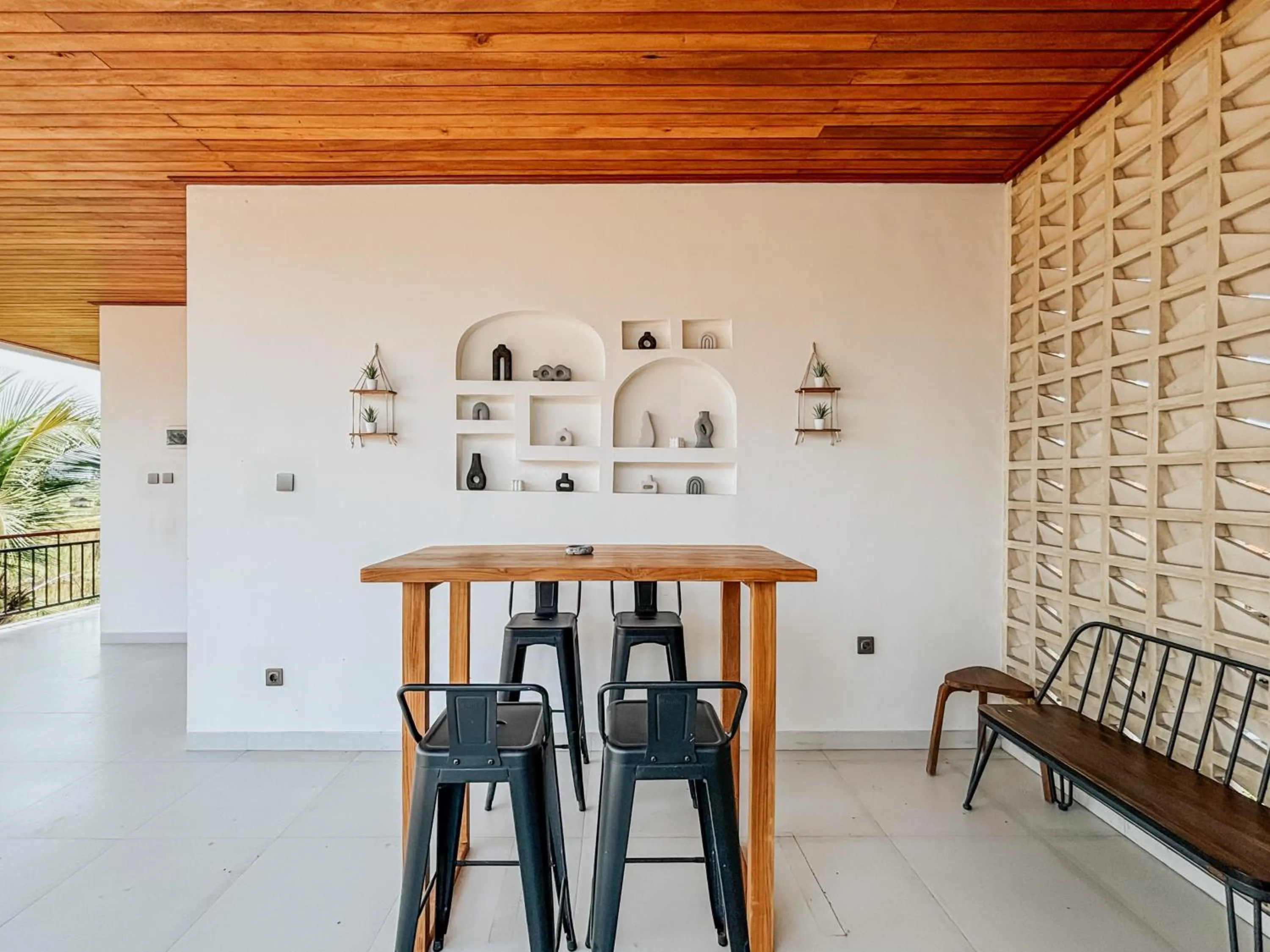 Seating area in Kerti Suite