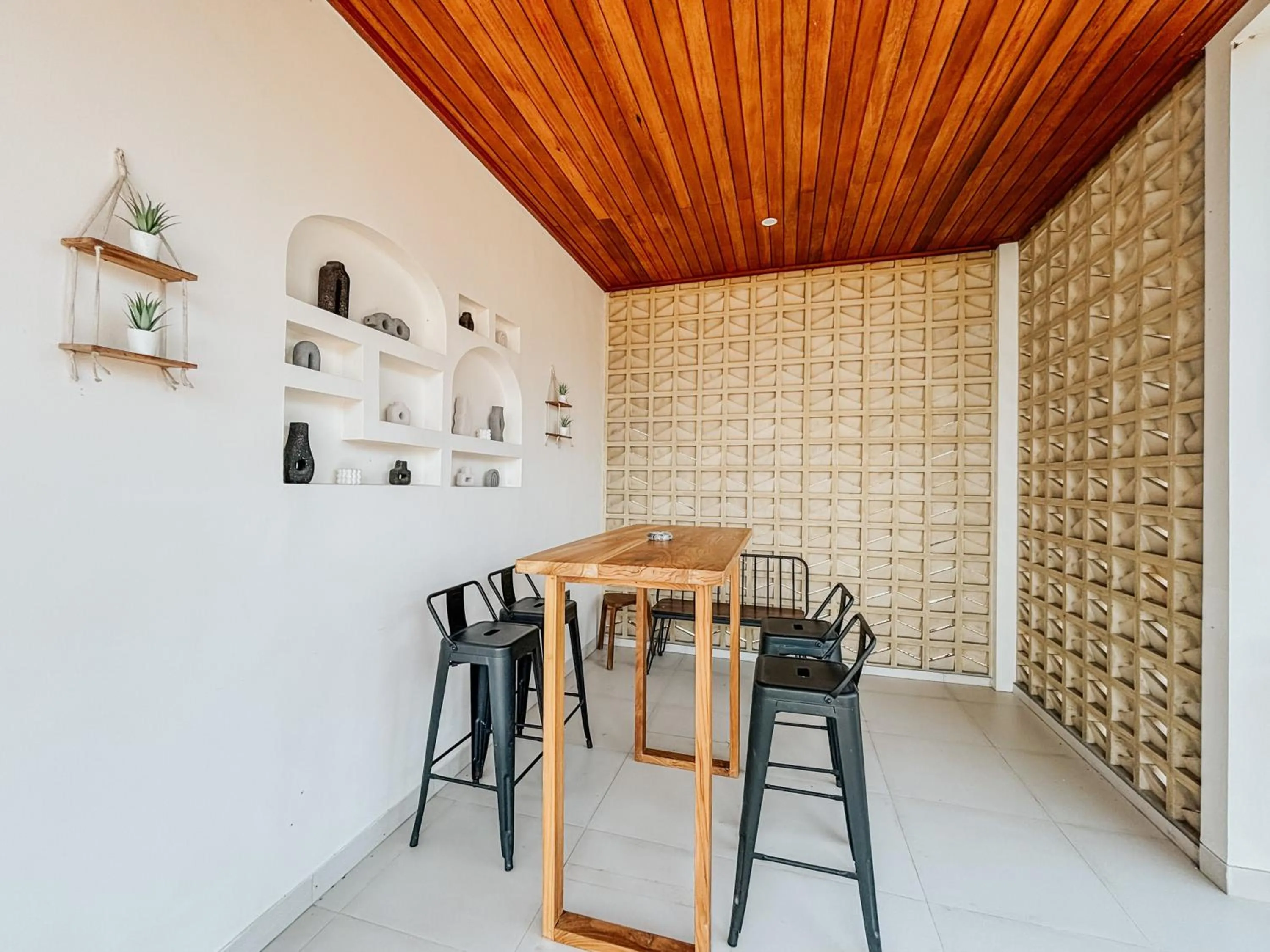 Seating area in Kerti Suite