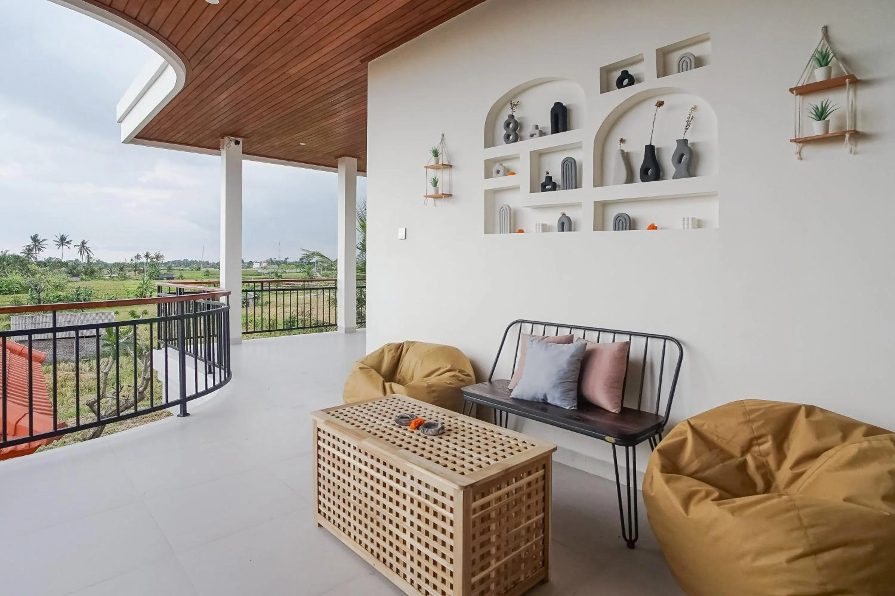 Seating area in Kerti Suite