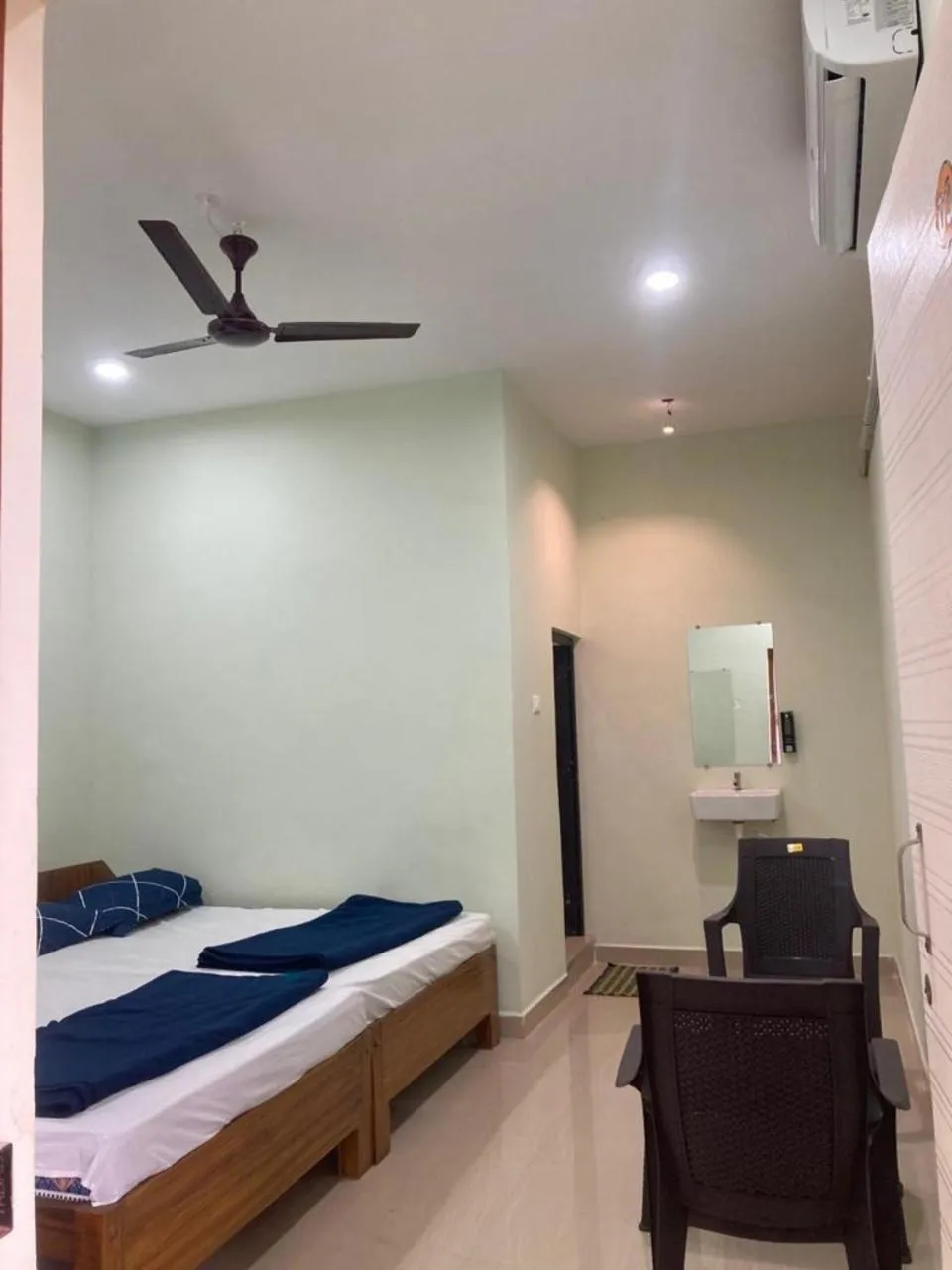 Bedroom, Bed in Oceanic Stay And Restaurant Gokarna