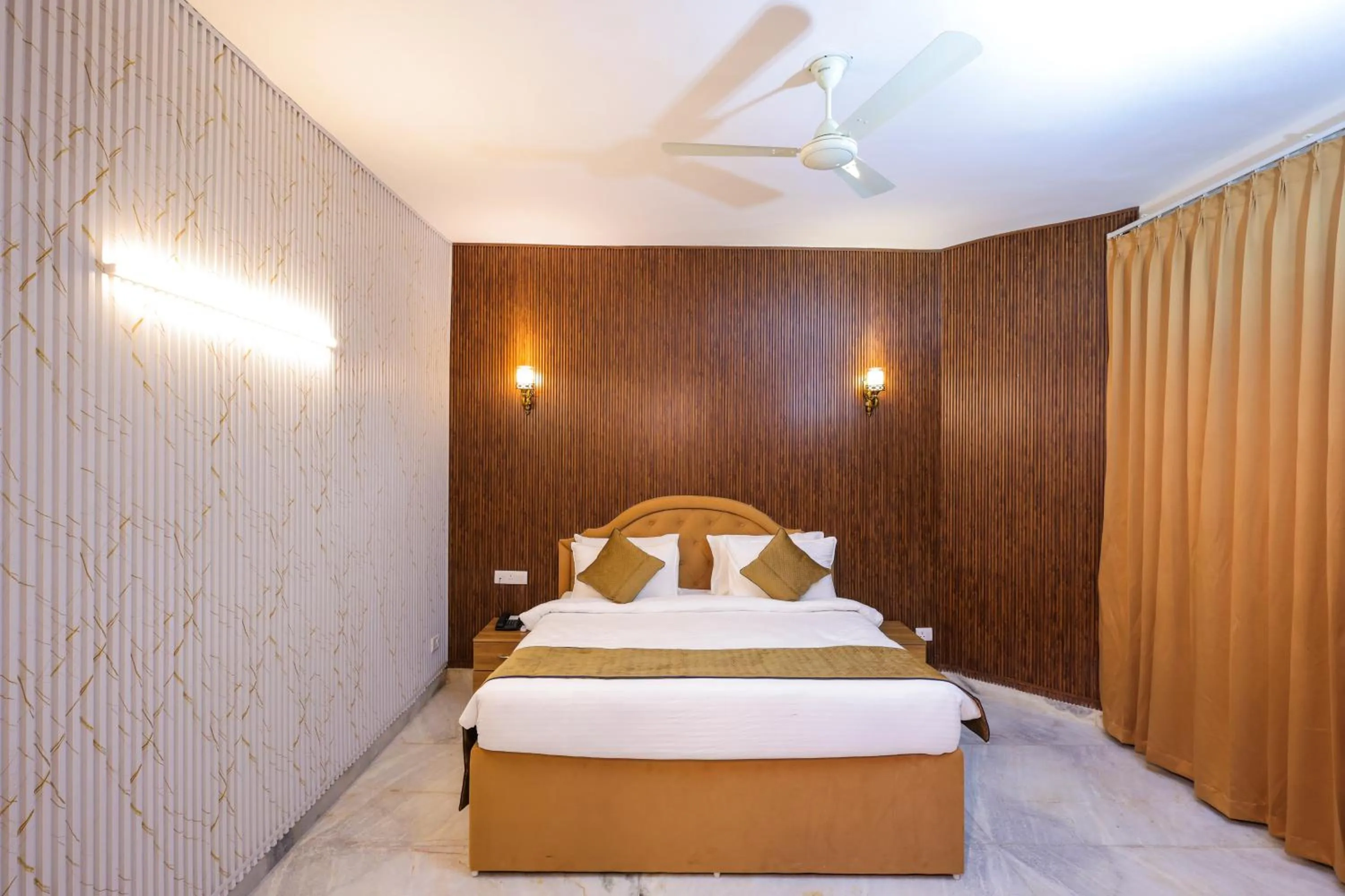 Bed in Tivoli Heritage Palace, Rewari