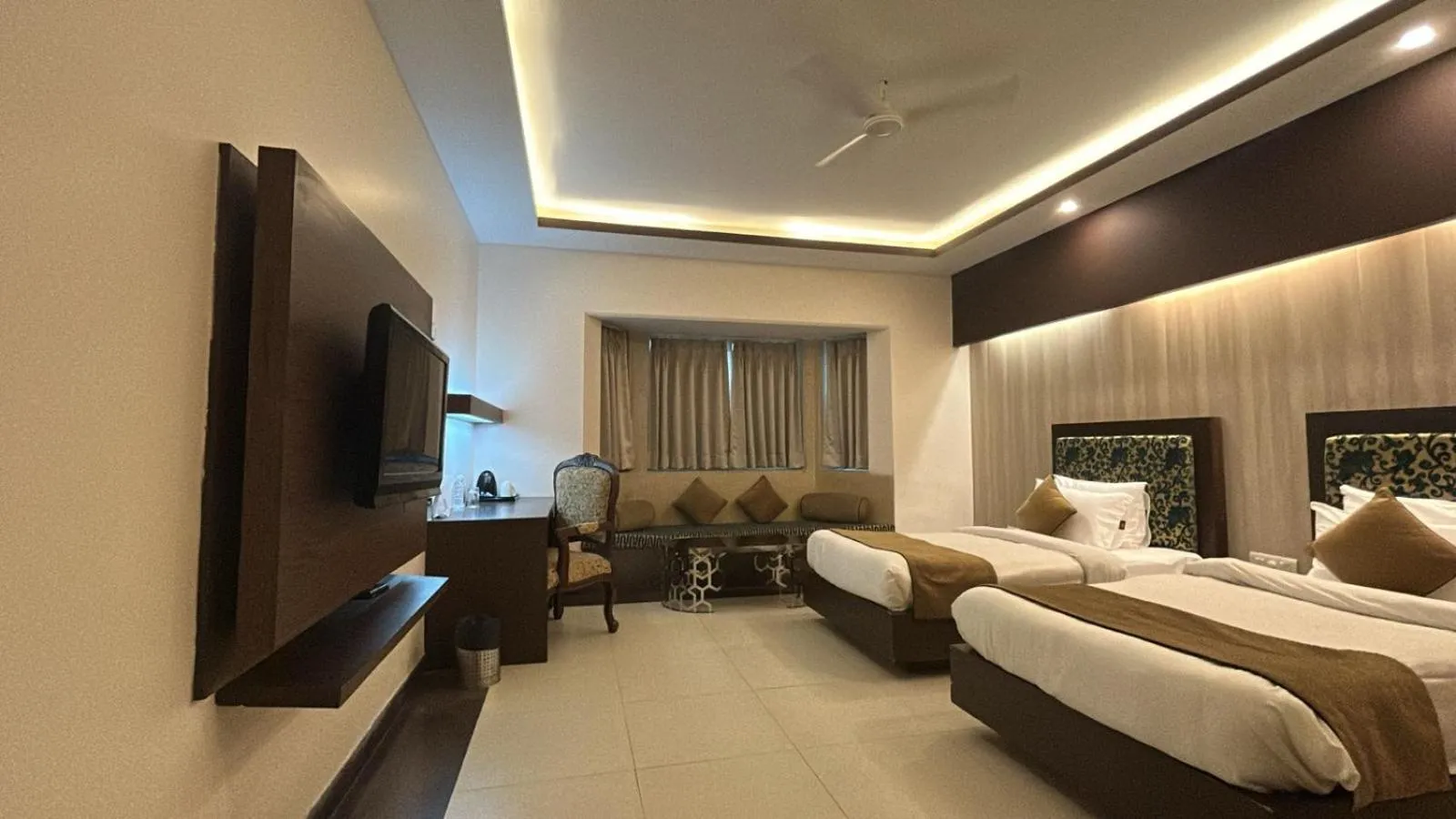 Bed in Tivoli Heritage Palace, Rewari