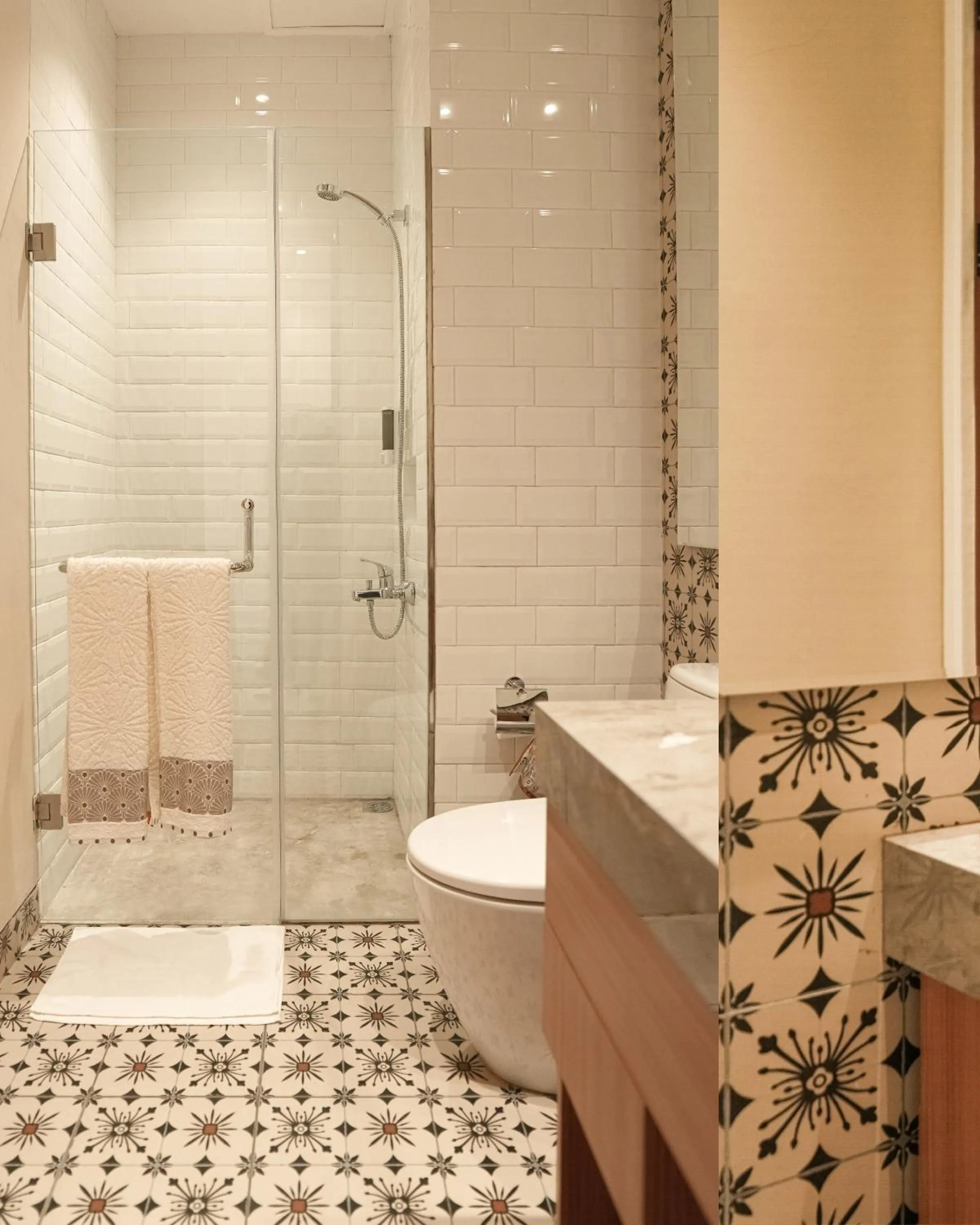 Bathroom in BUMINAKURA