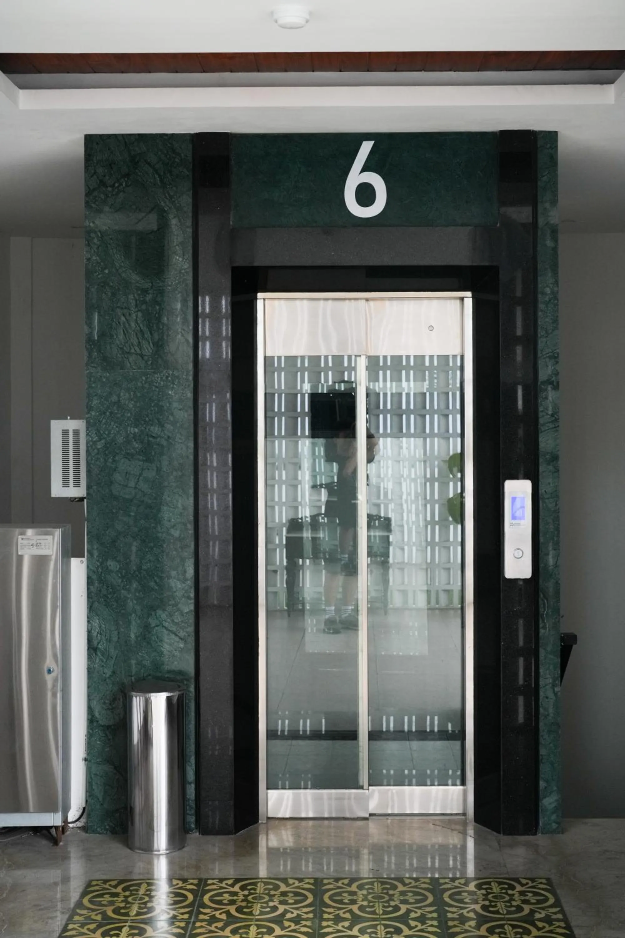 elevator in BUMINAKURA