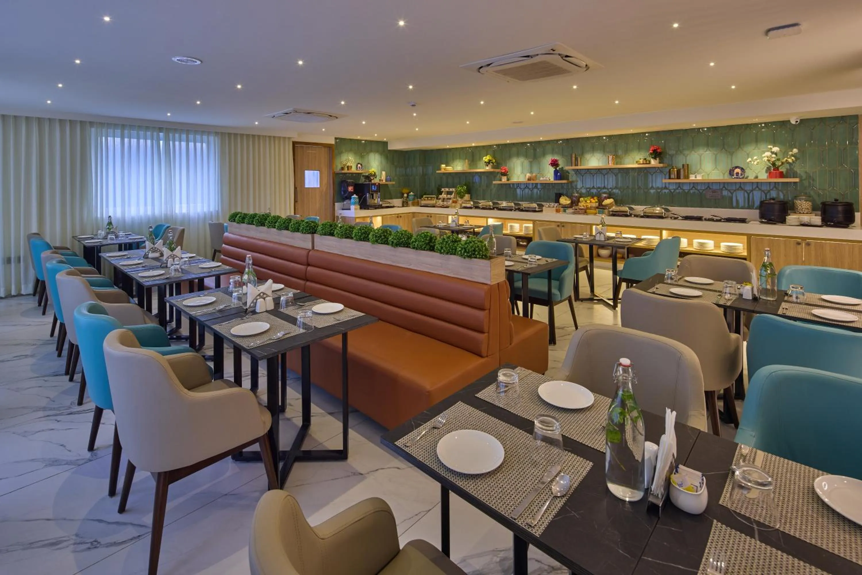 Restaurant/places to eat in Grand Continent Hebbal A Sarovar Portico Affiliate Hotel
