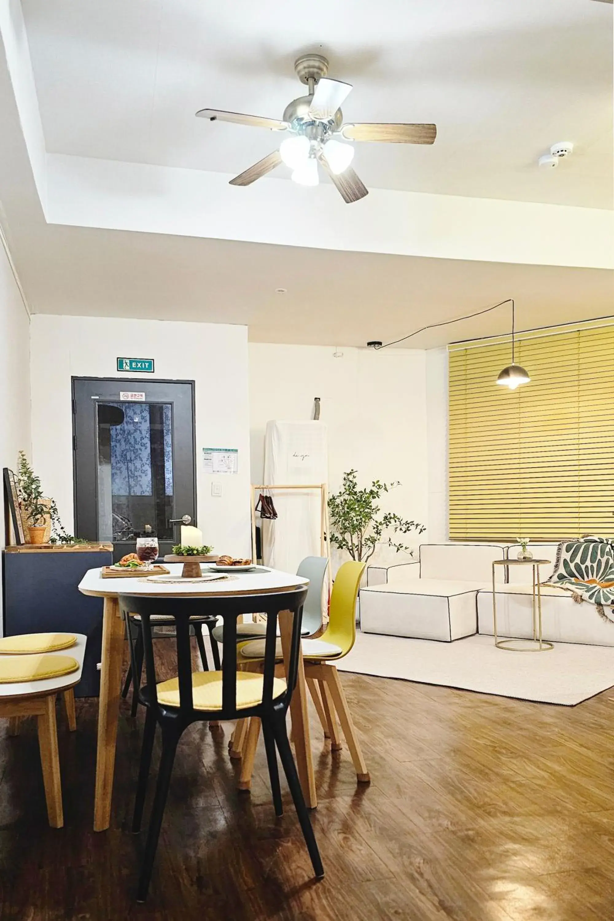 Brick stay Brick stay