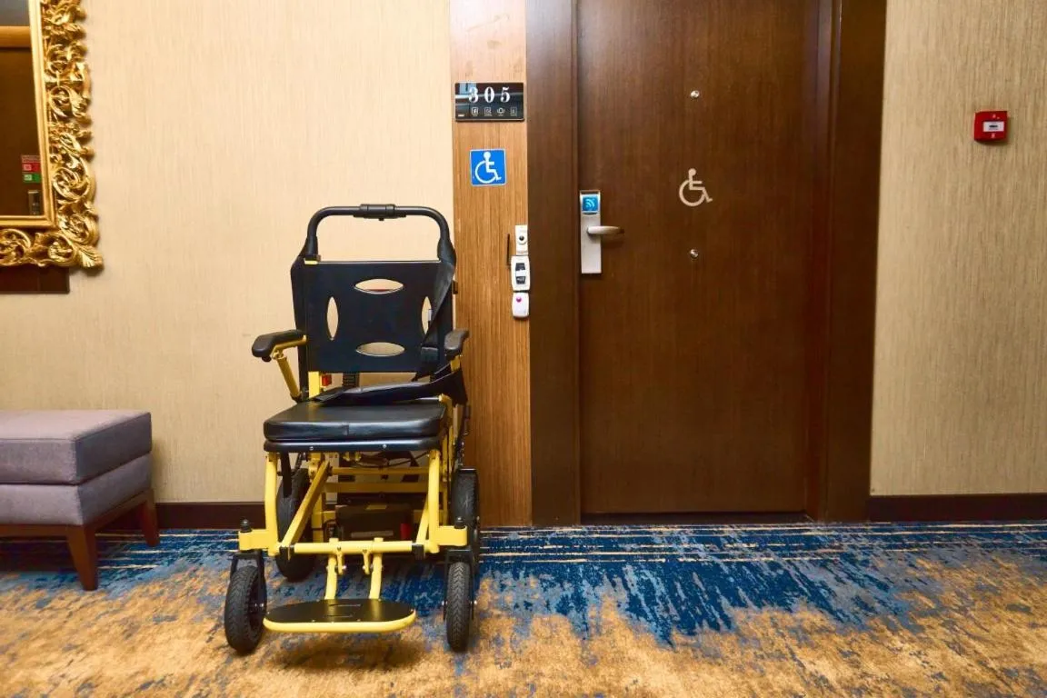 Facility for disabled guests in Selat Al Bait Hotel