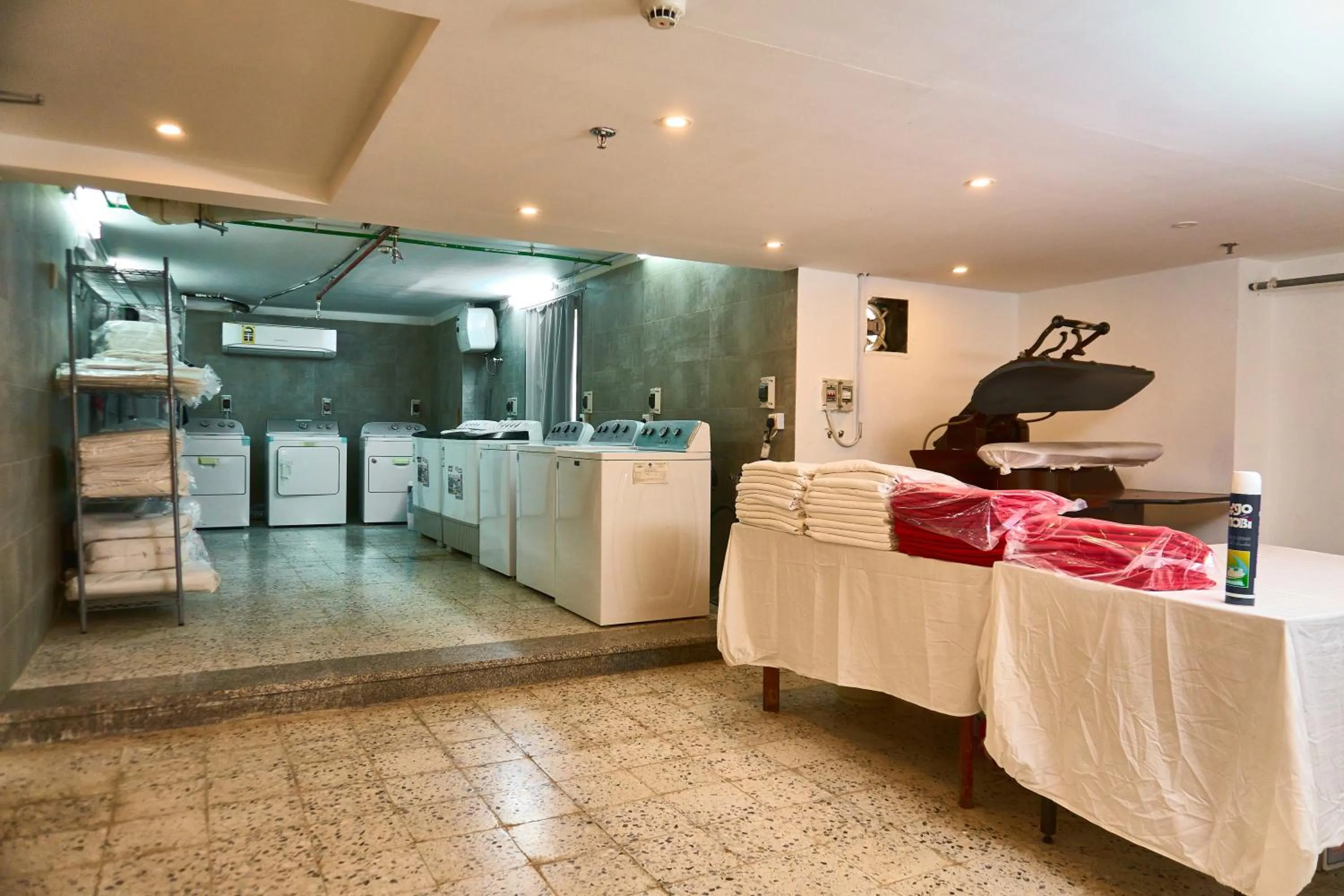 laundry in Selat Al Bait Hotel