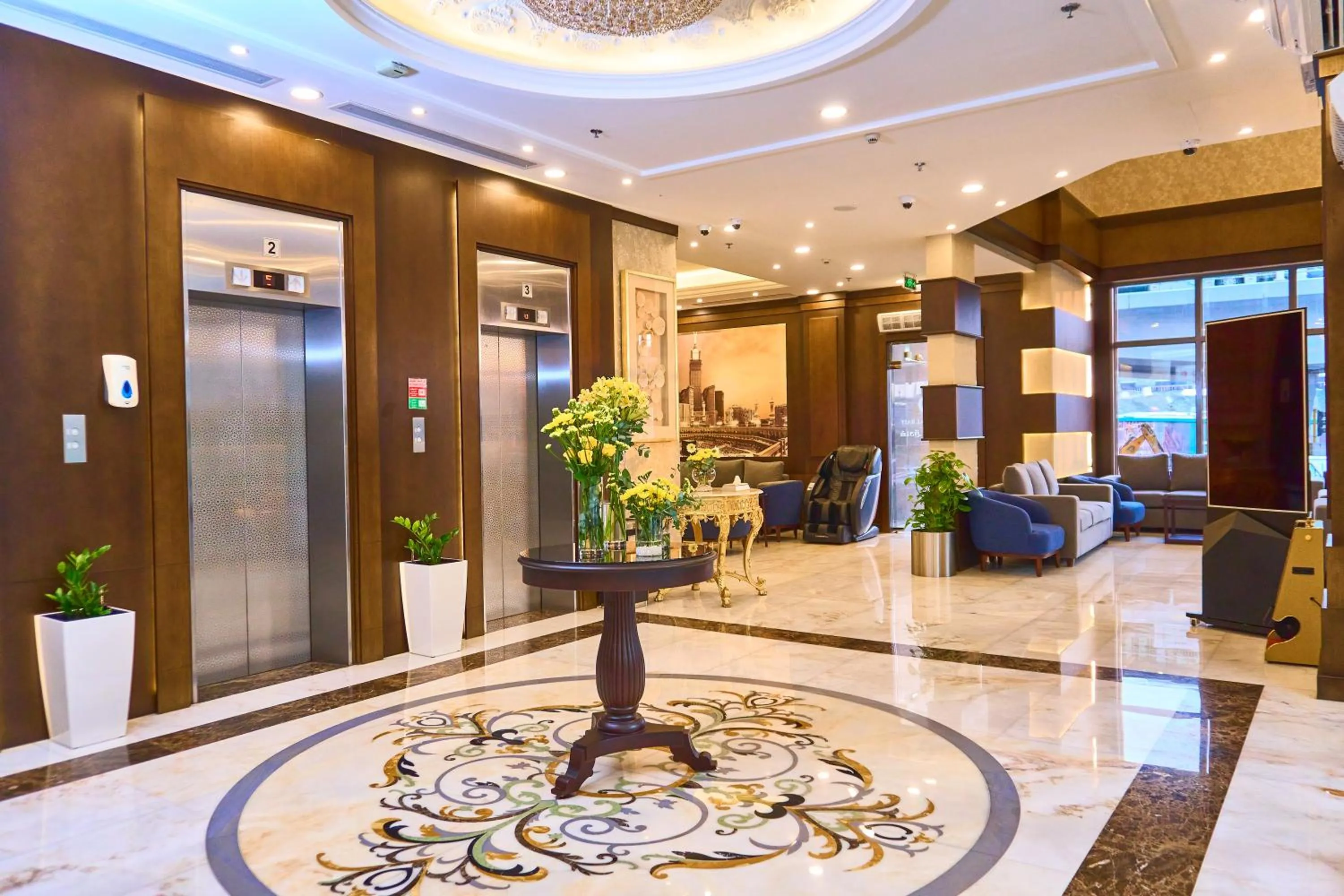 elevator in Selat Al Bait Hotel