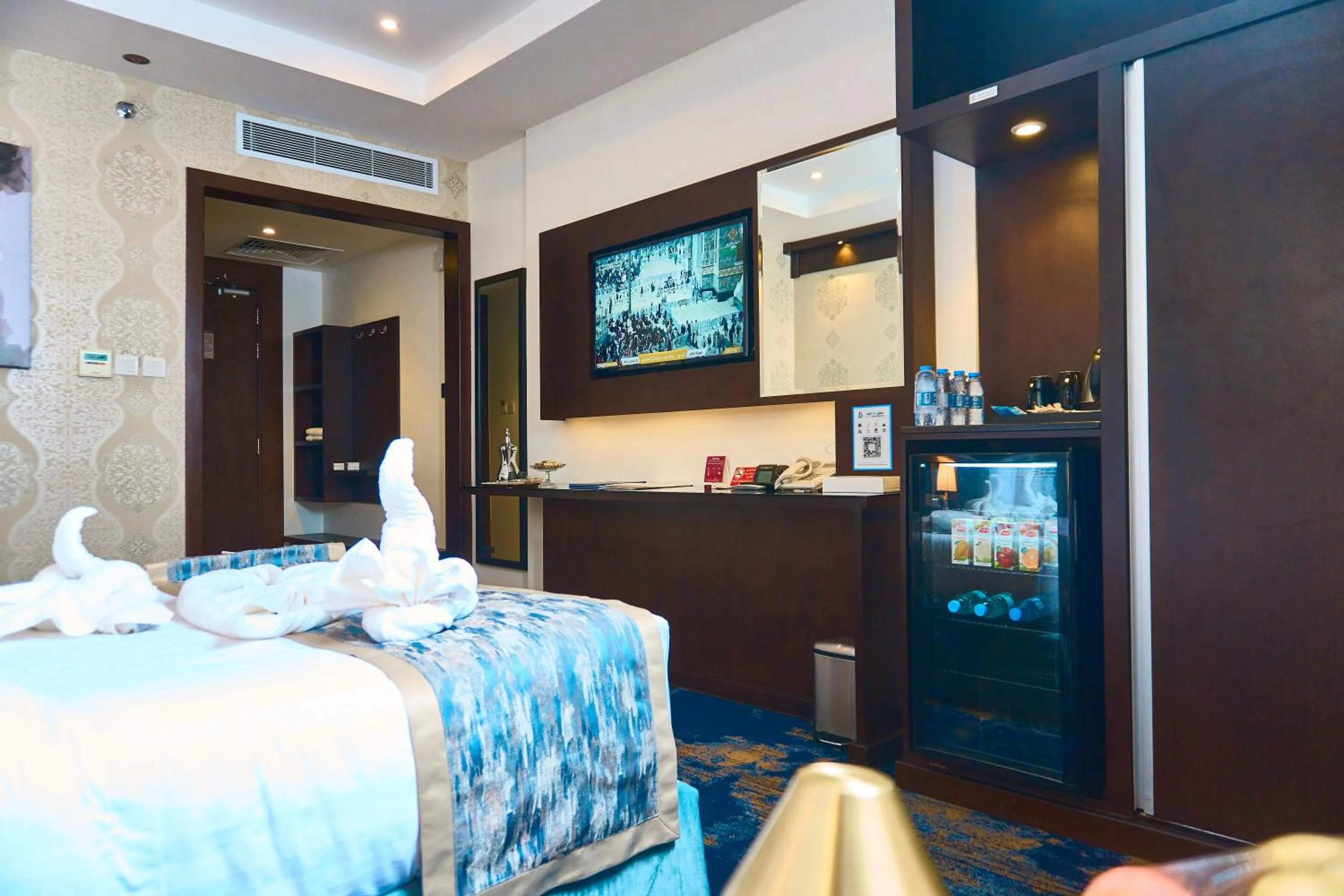 TV and multimedia, Bed in Selat Al Bait Hotel