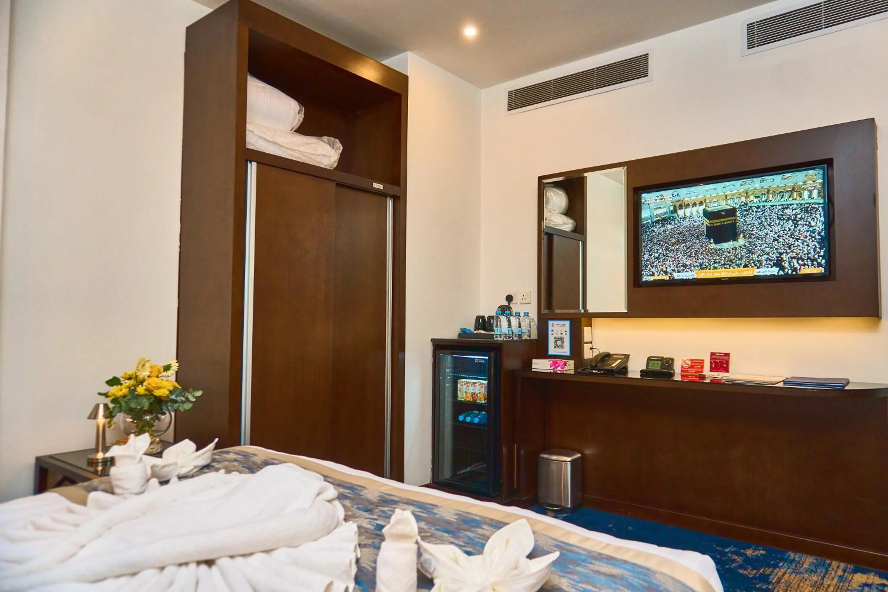 Bed in Selat Al Bait Hotel