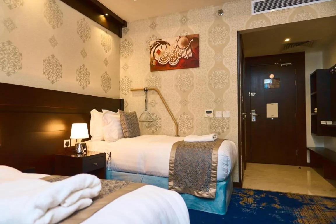 Bed in Selat Al Bait Hotel