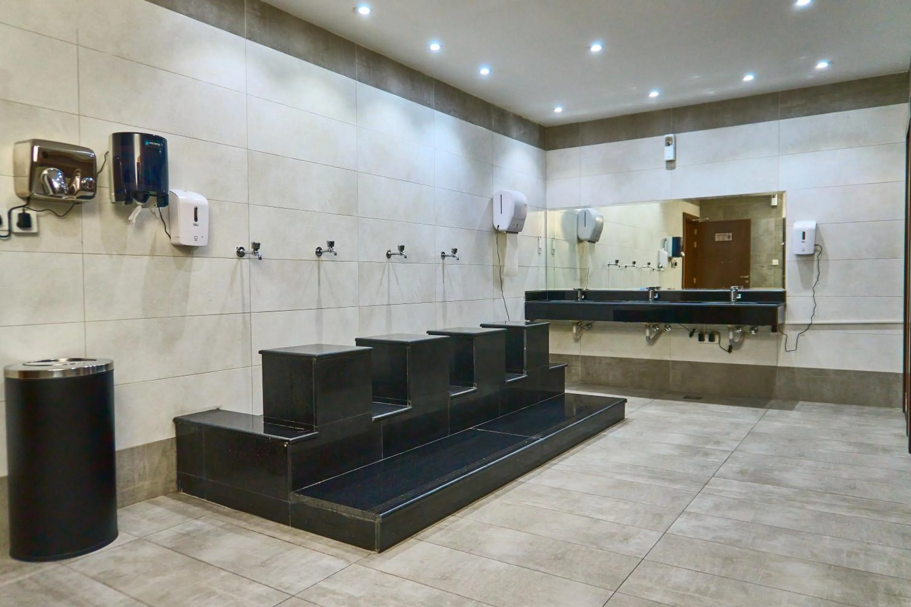 Bathroom in Selat Al Bait Hotel