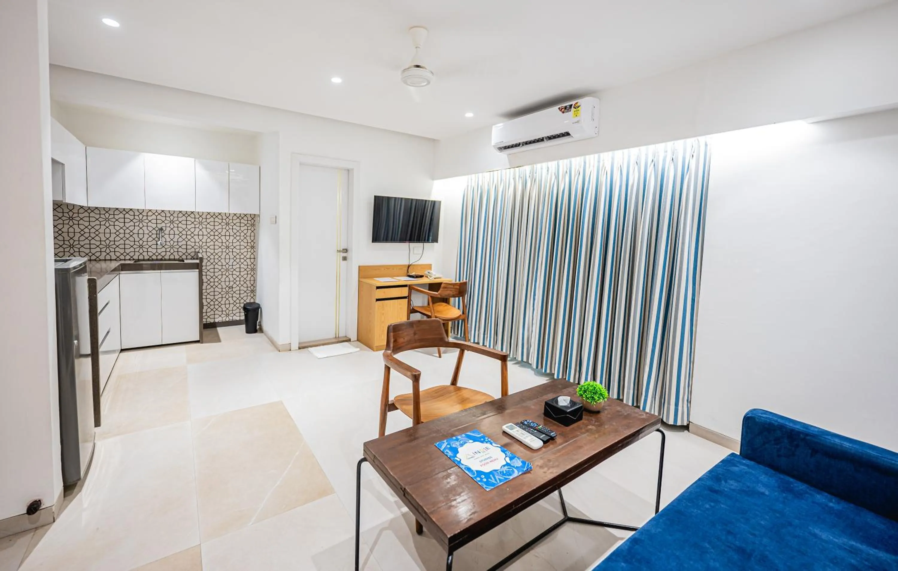 TV and multimedia in Indie Stays Studios, Chembur