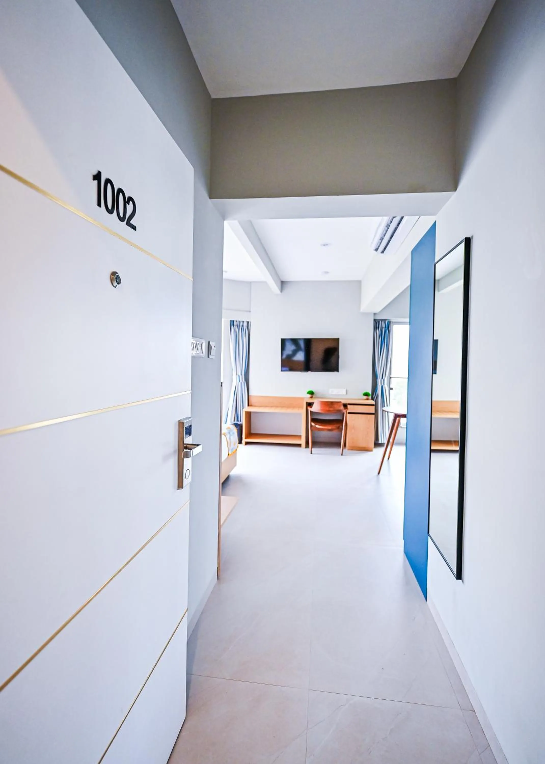 Living room, Bed in Indie Stays Studios, Chembur