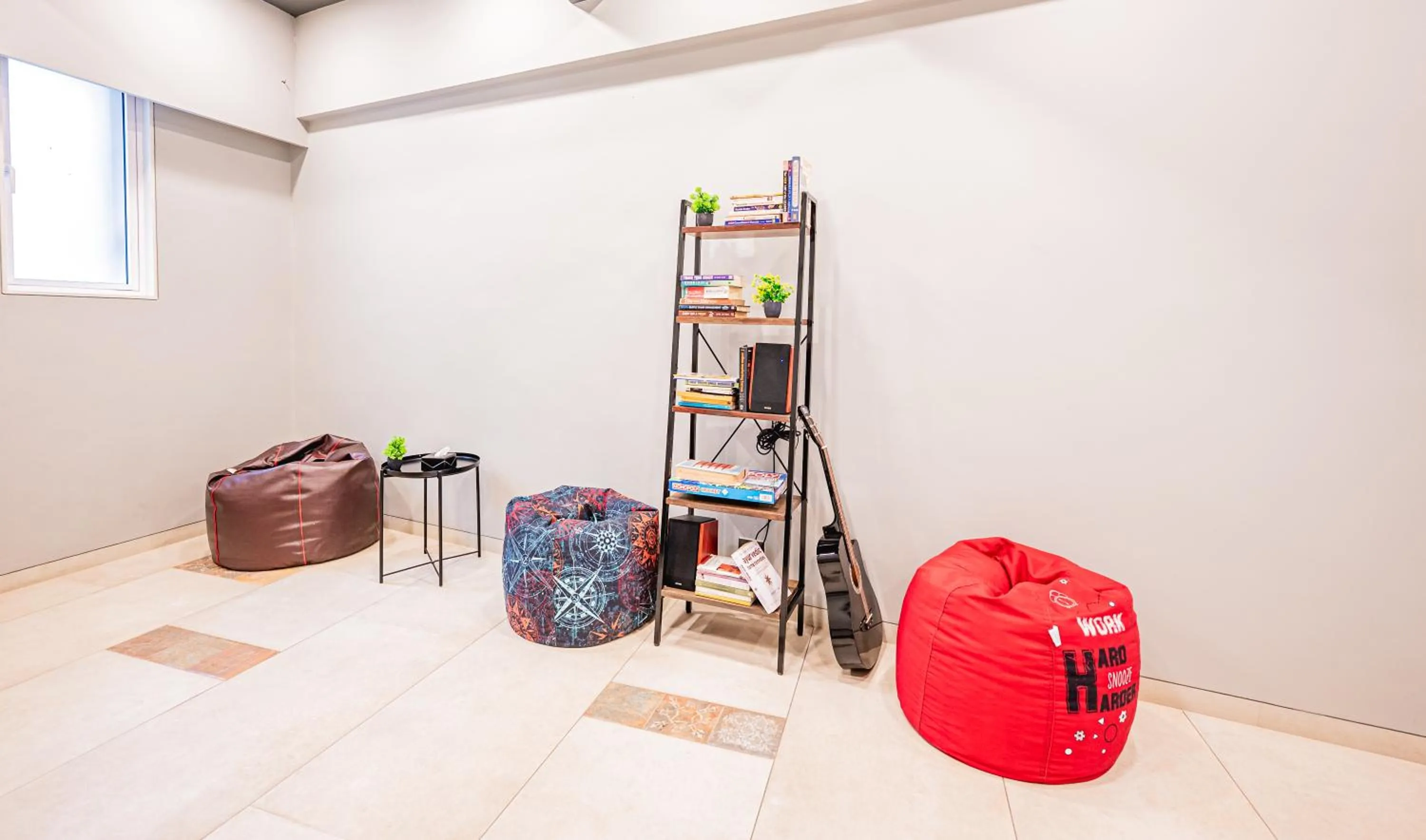 furniture in Indie Stays Studios, Chembur