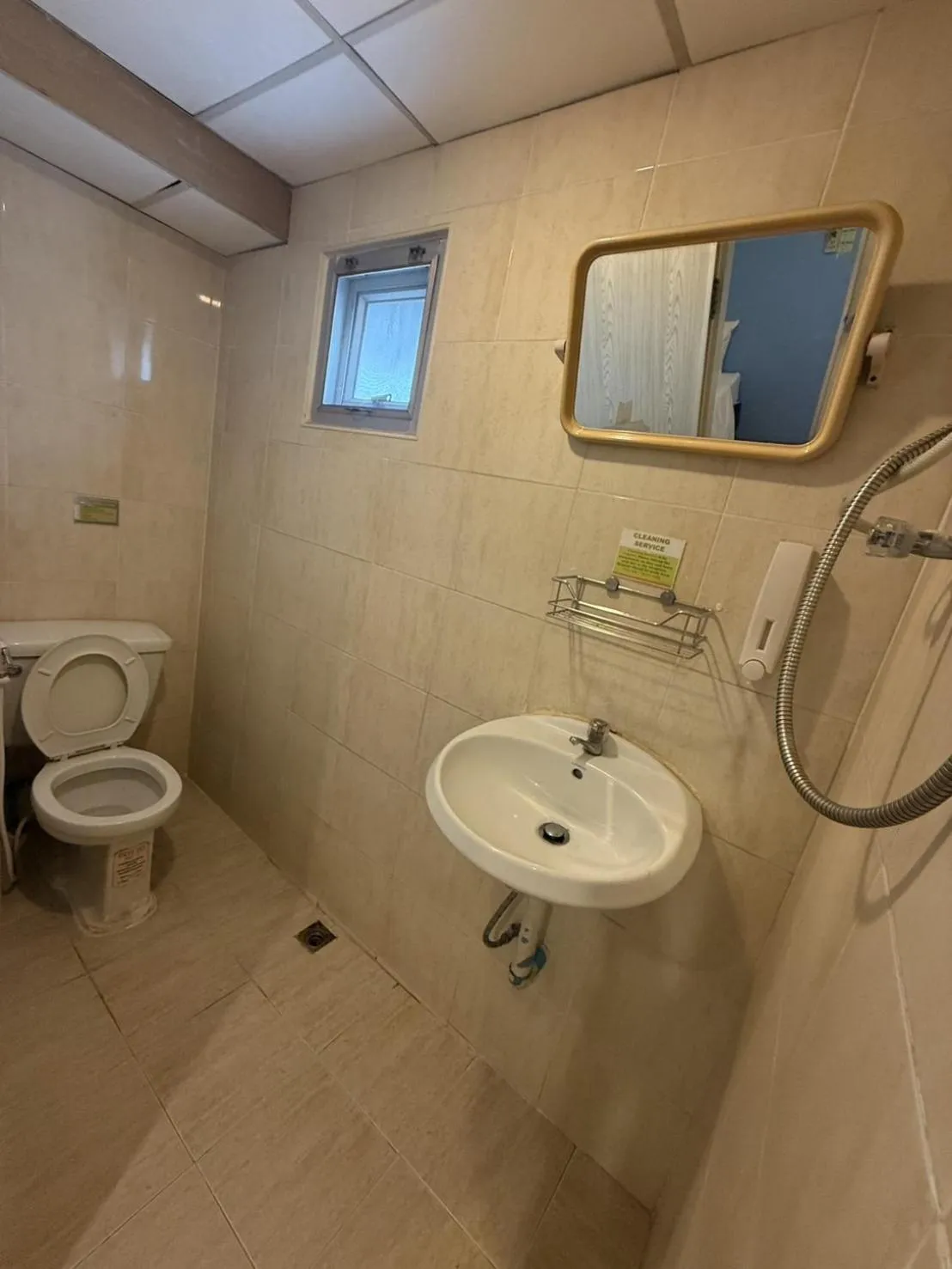 Shower in Greenhouse Bangkok Khaosan