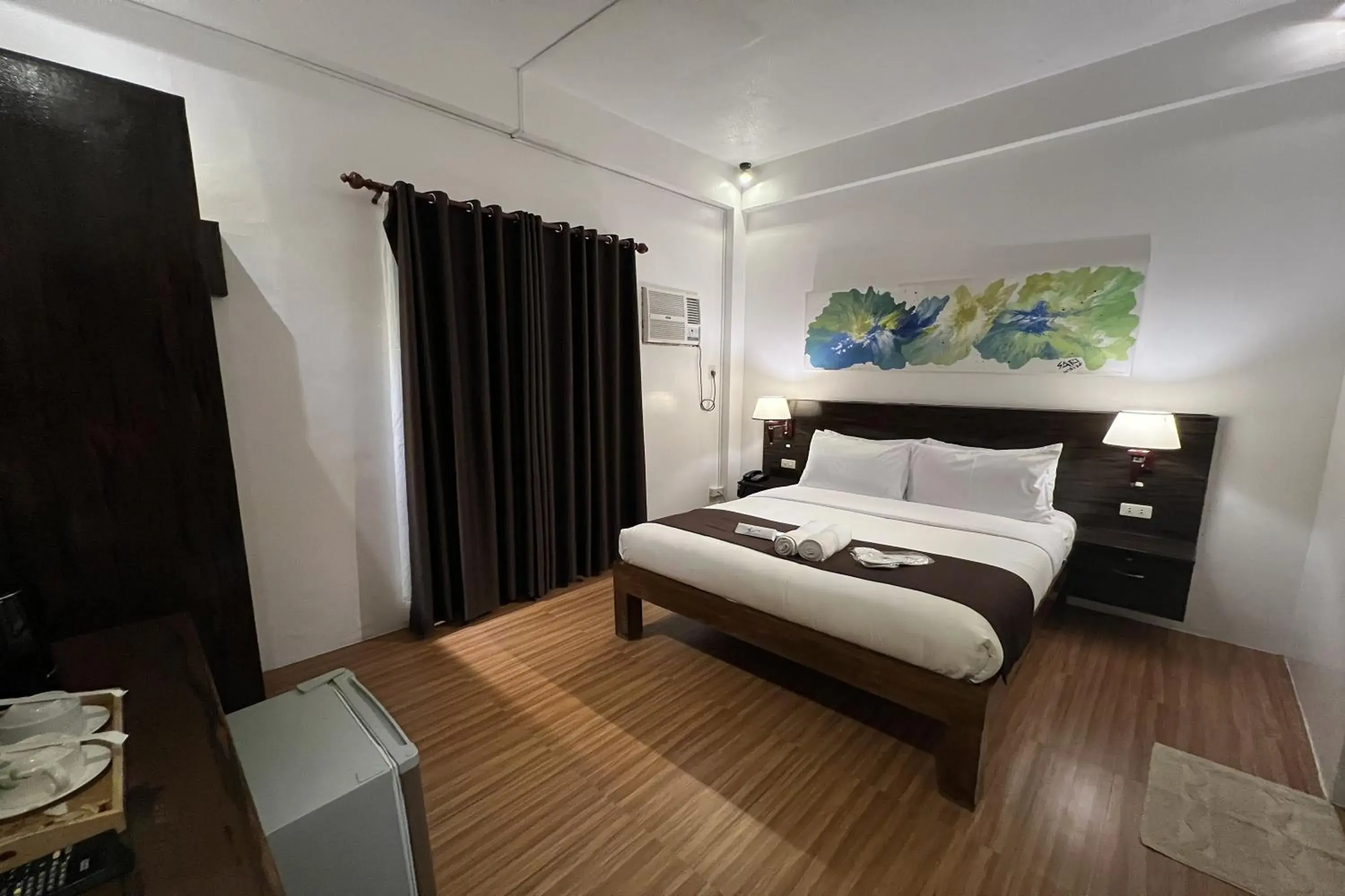 Standard Queen Room in Funtasea Hotel and Beach Resort Standard Queen Room in Funtasea Hotel and Beach Resort