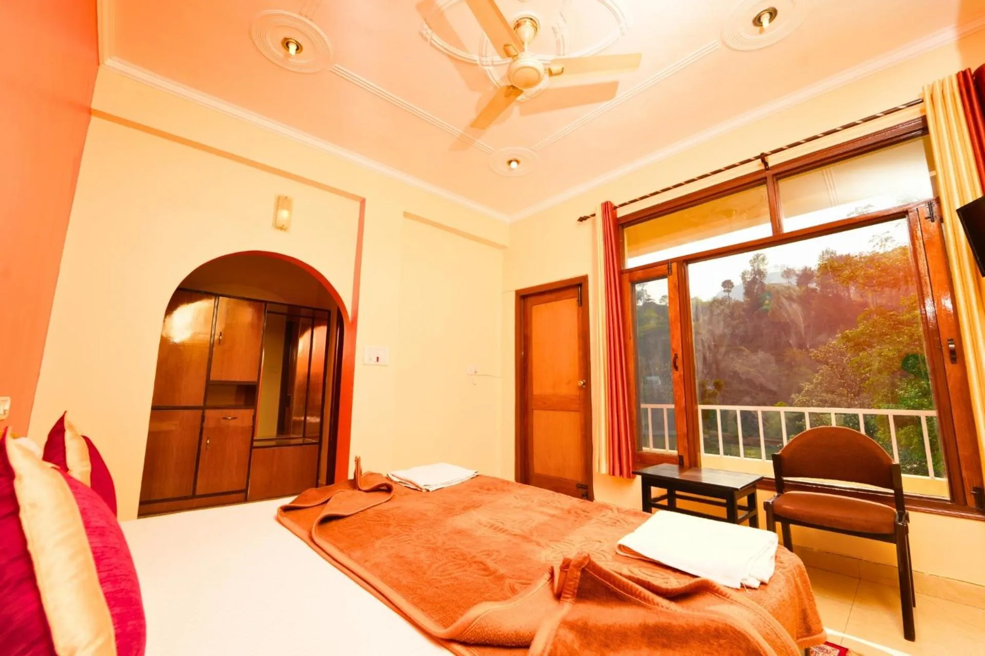Bed in Shivalik River Retreat