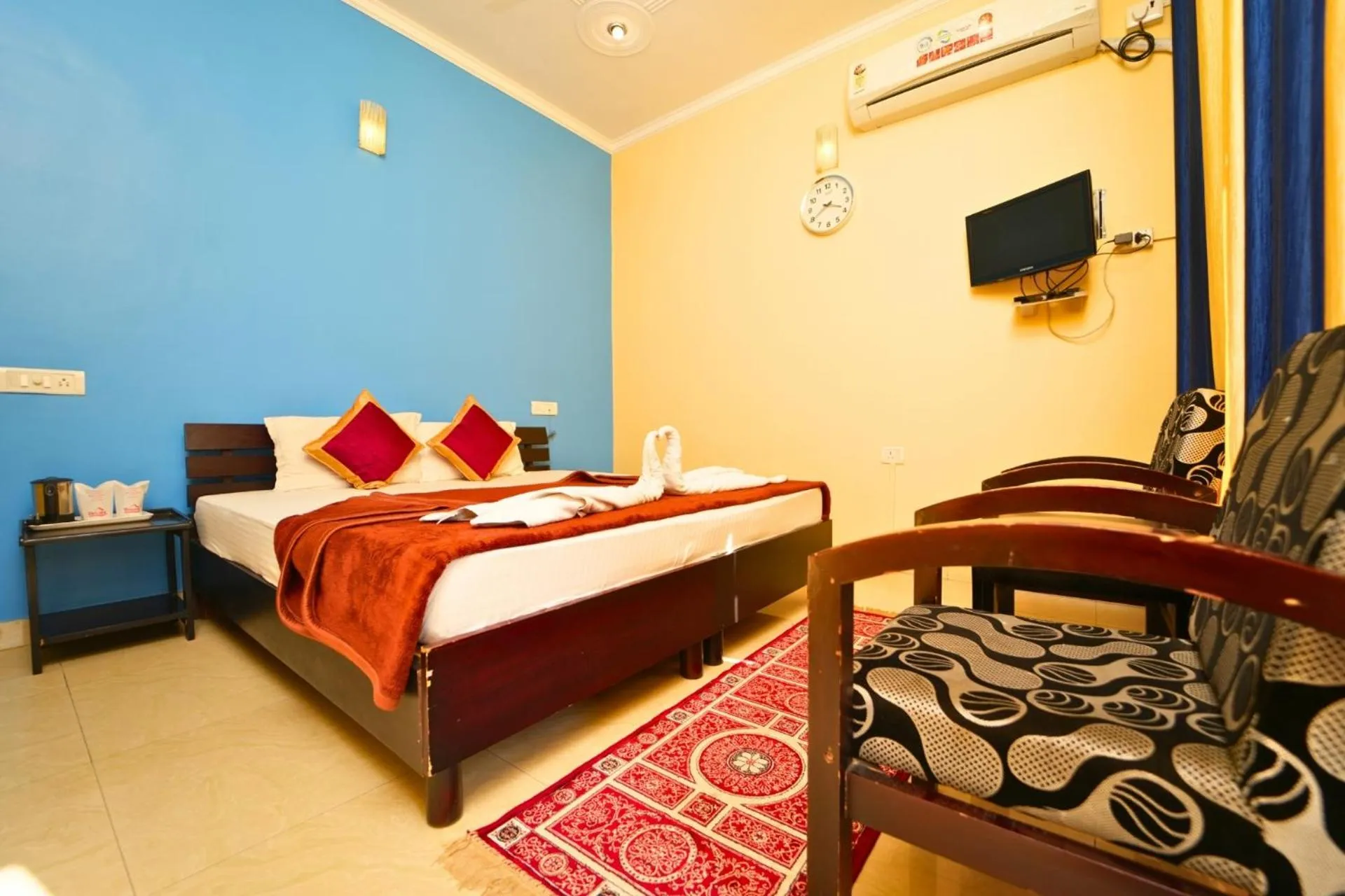 Bed in Shivalik River Retreat