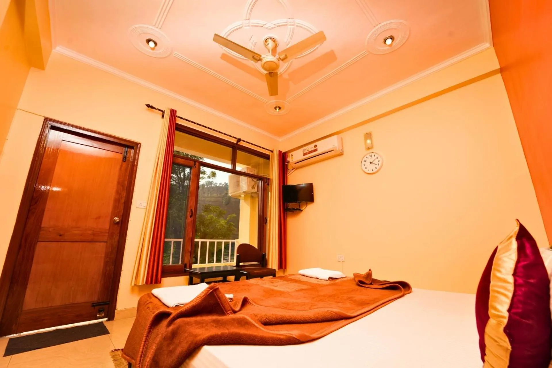 Bed in Shivalik River Retreat