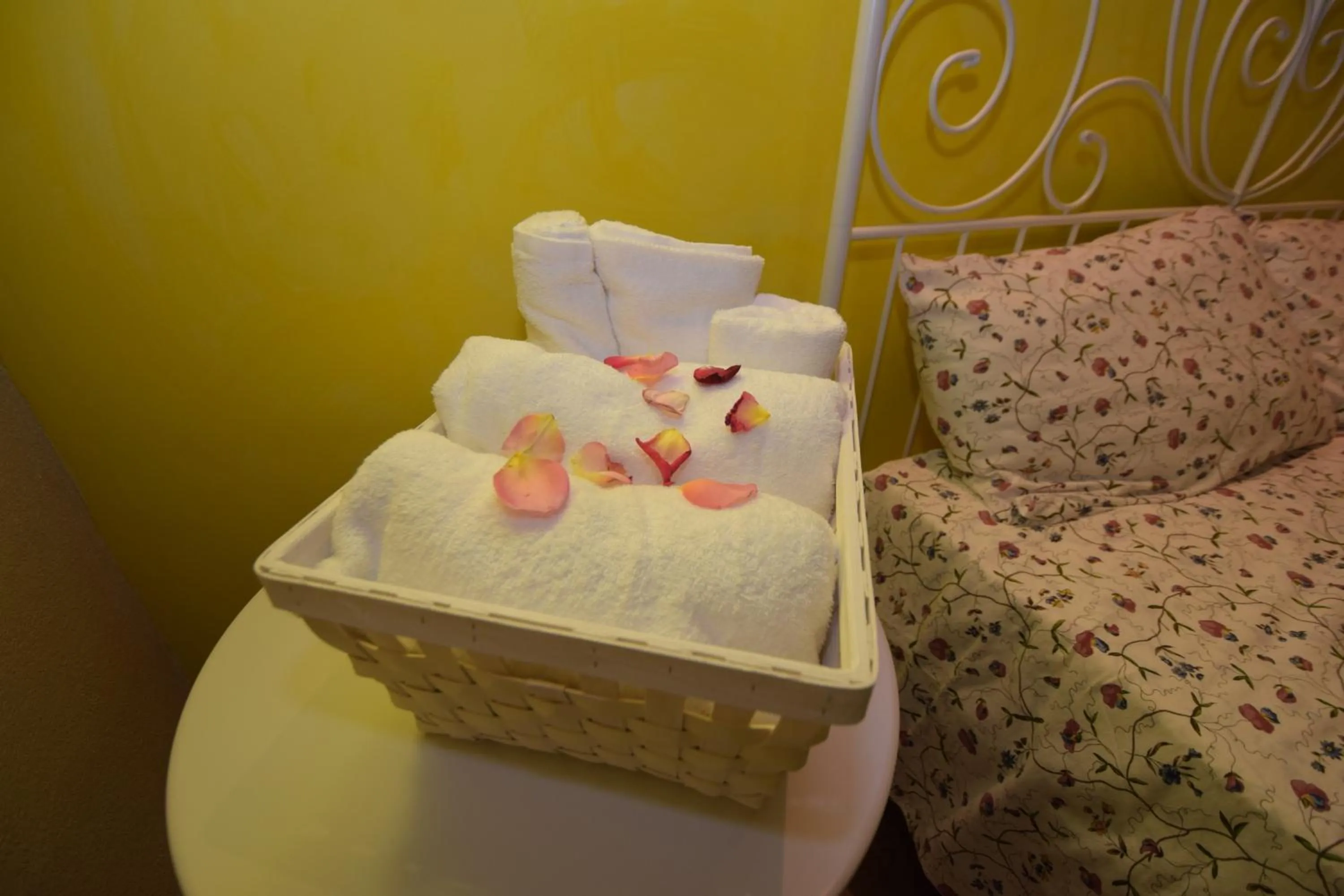 Decorative detail, Bed in Antichi Quartieri