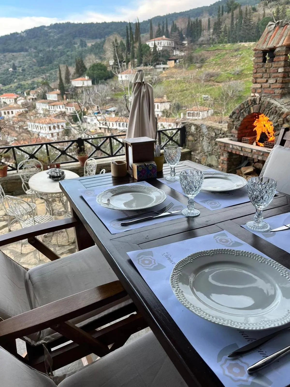 Restaurant/places to eat in Adissa Butik Otel