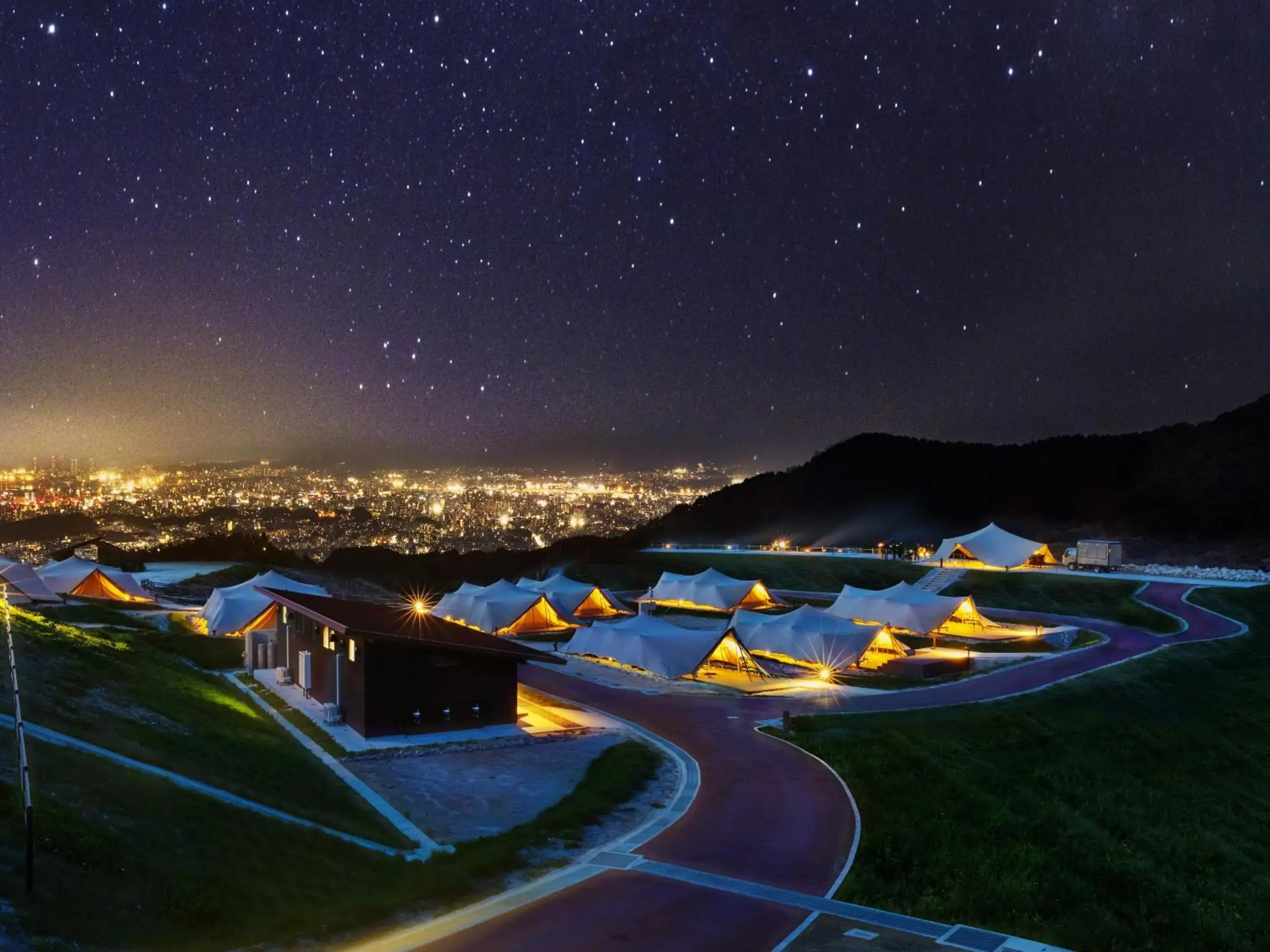 Property building in Snow Peak YAKEI SUITE ABURAYAMA FUKUOKA Property building in Snow Peak YAKEI SUITE ABURAYAMA FUKUOKA