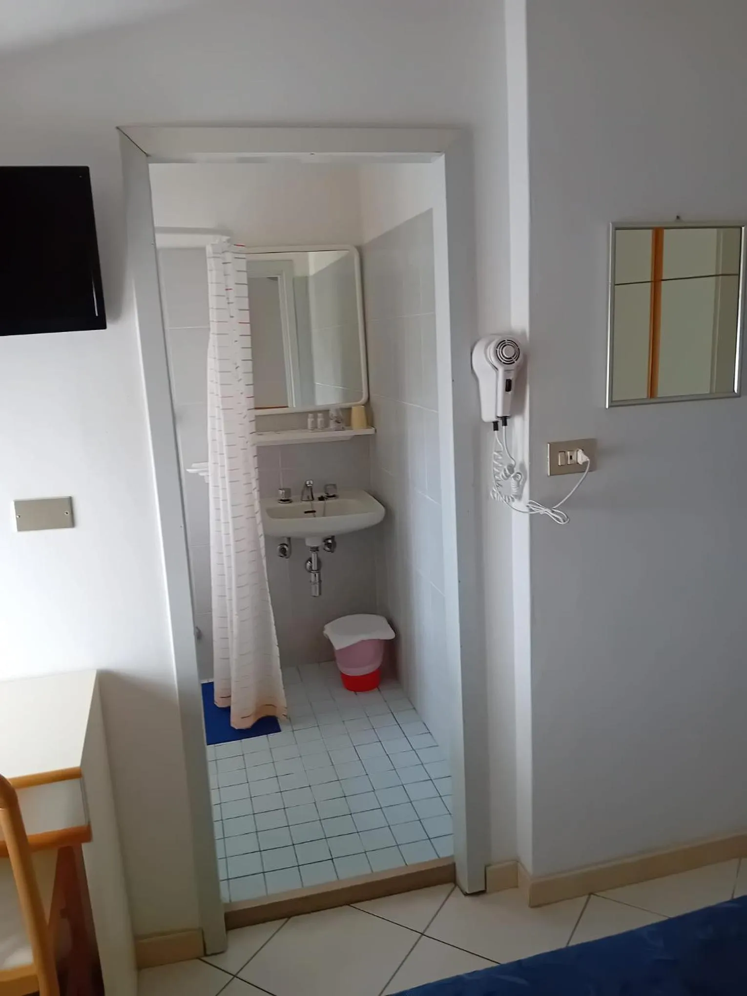 Shower in Hotel Serafini Misano Adriatico