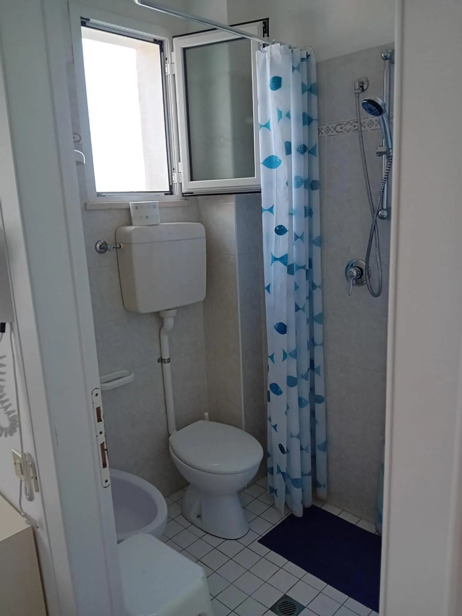 Shower in Hotel Serafini Misano Adriatico