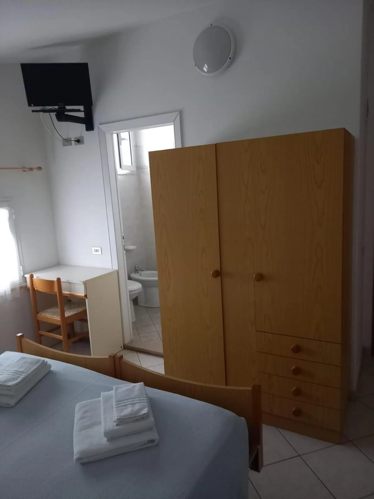 Photo of the whole room, Bed in Hotel Serafini Misano Adriatico