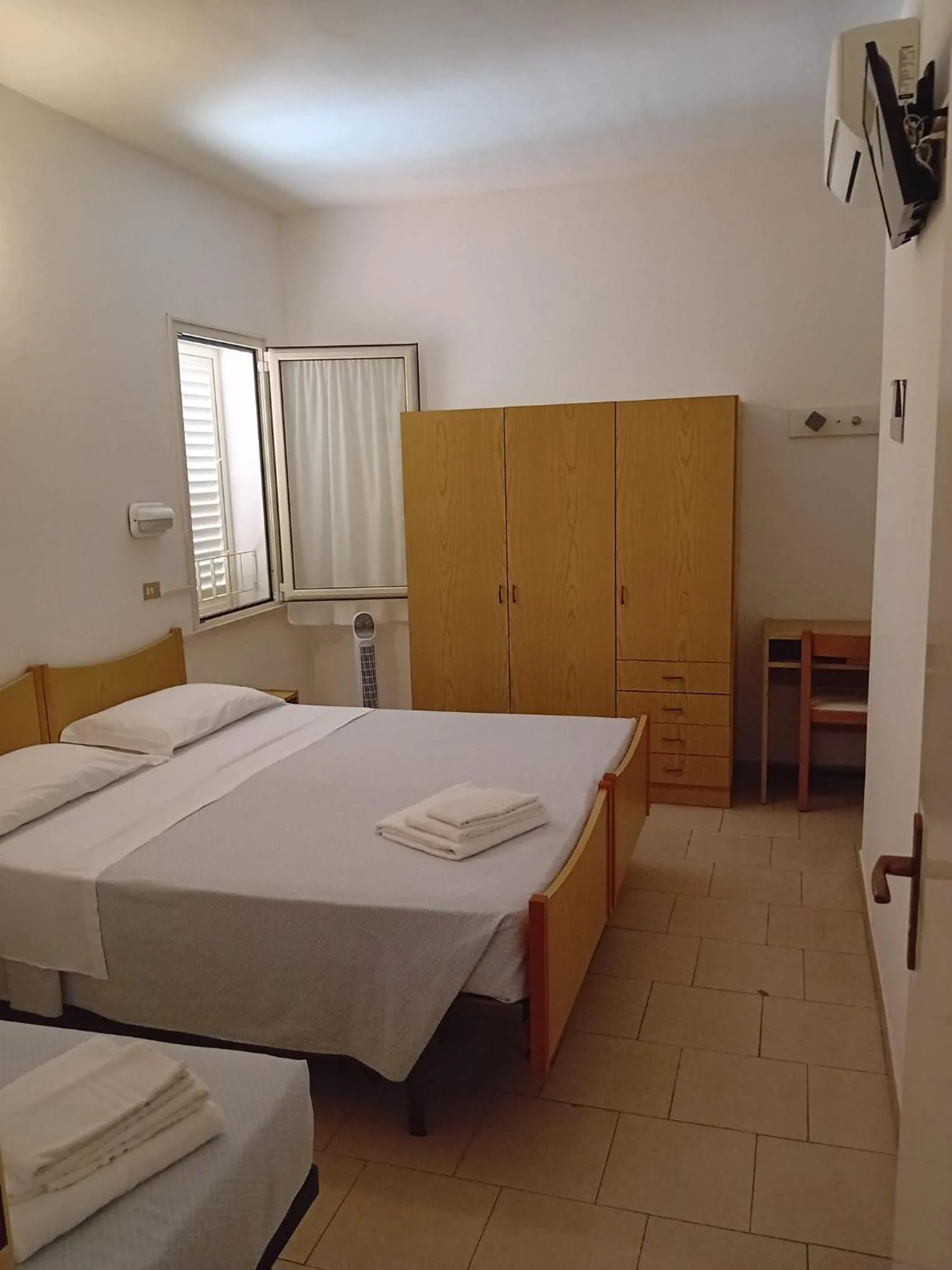 Bedroom, Bed in Hotel Serafini Misano Adriatico