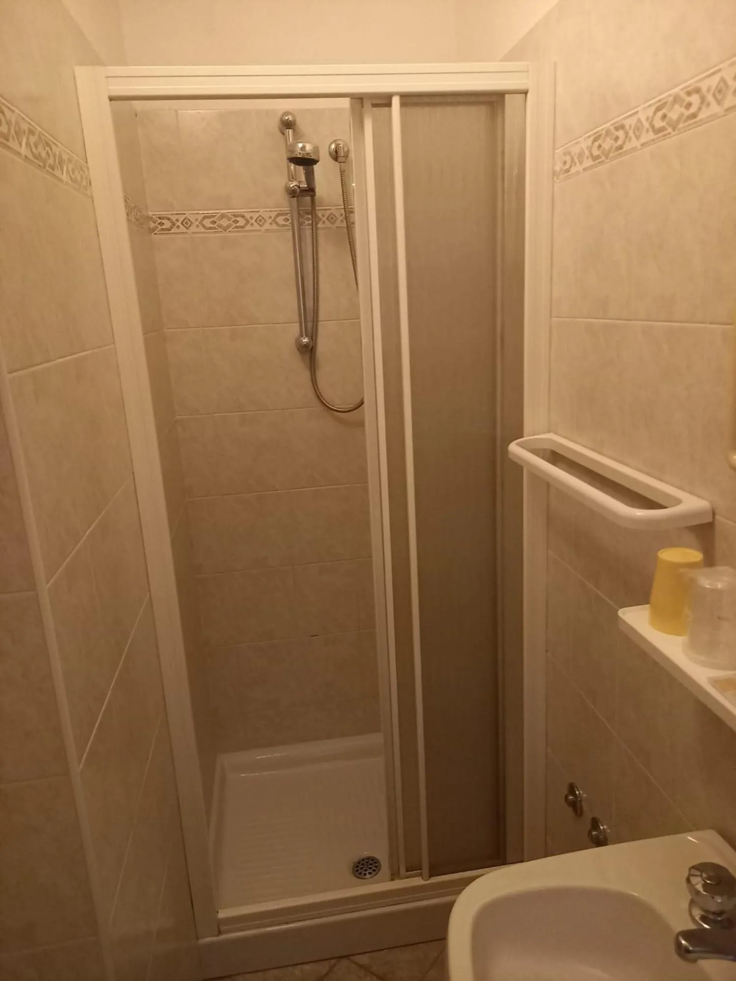 Shower in Hotel Serafini Misano Adriatico