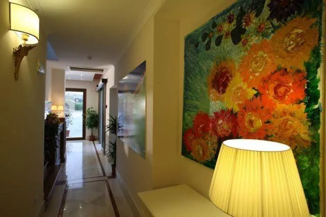 Day in Hotel Palace 4S