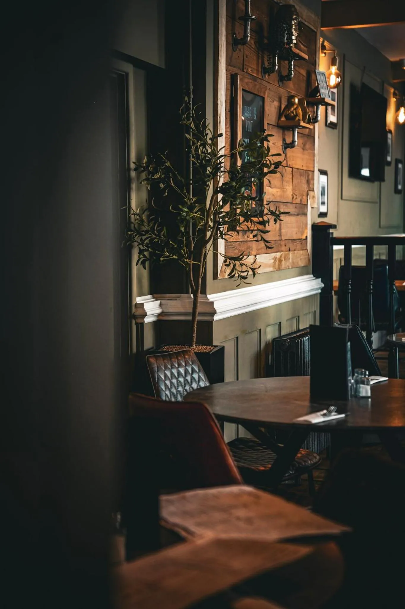 THE LORD NELSON HOTEL