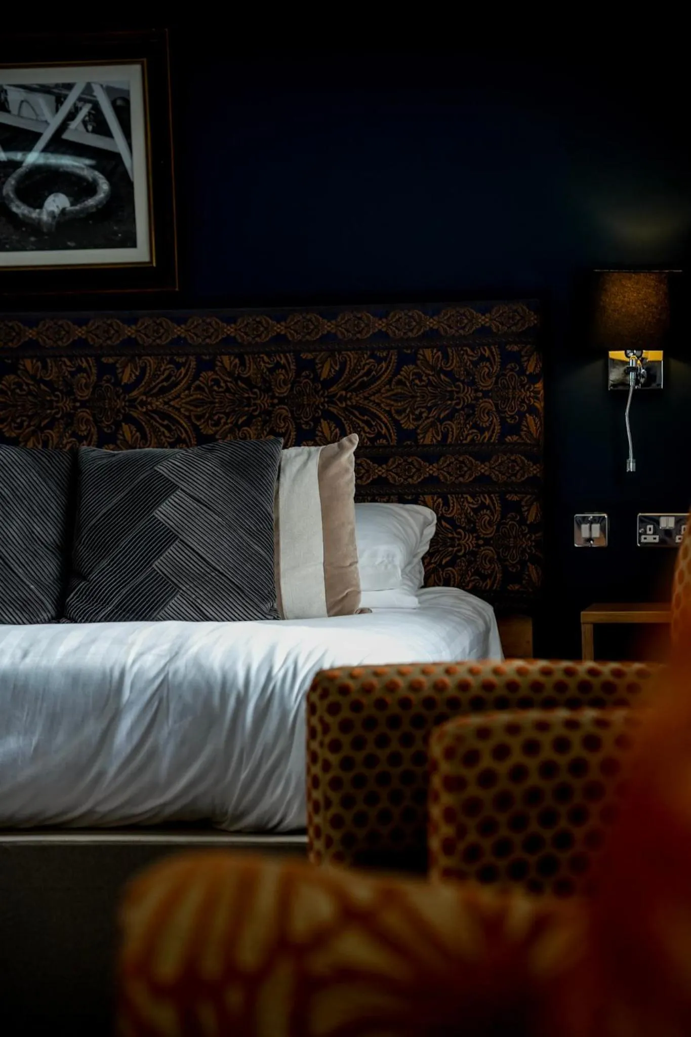 Bed in THE LORD NELSON HOTEL