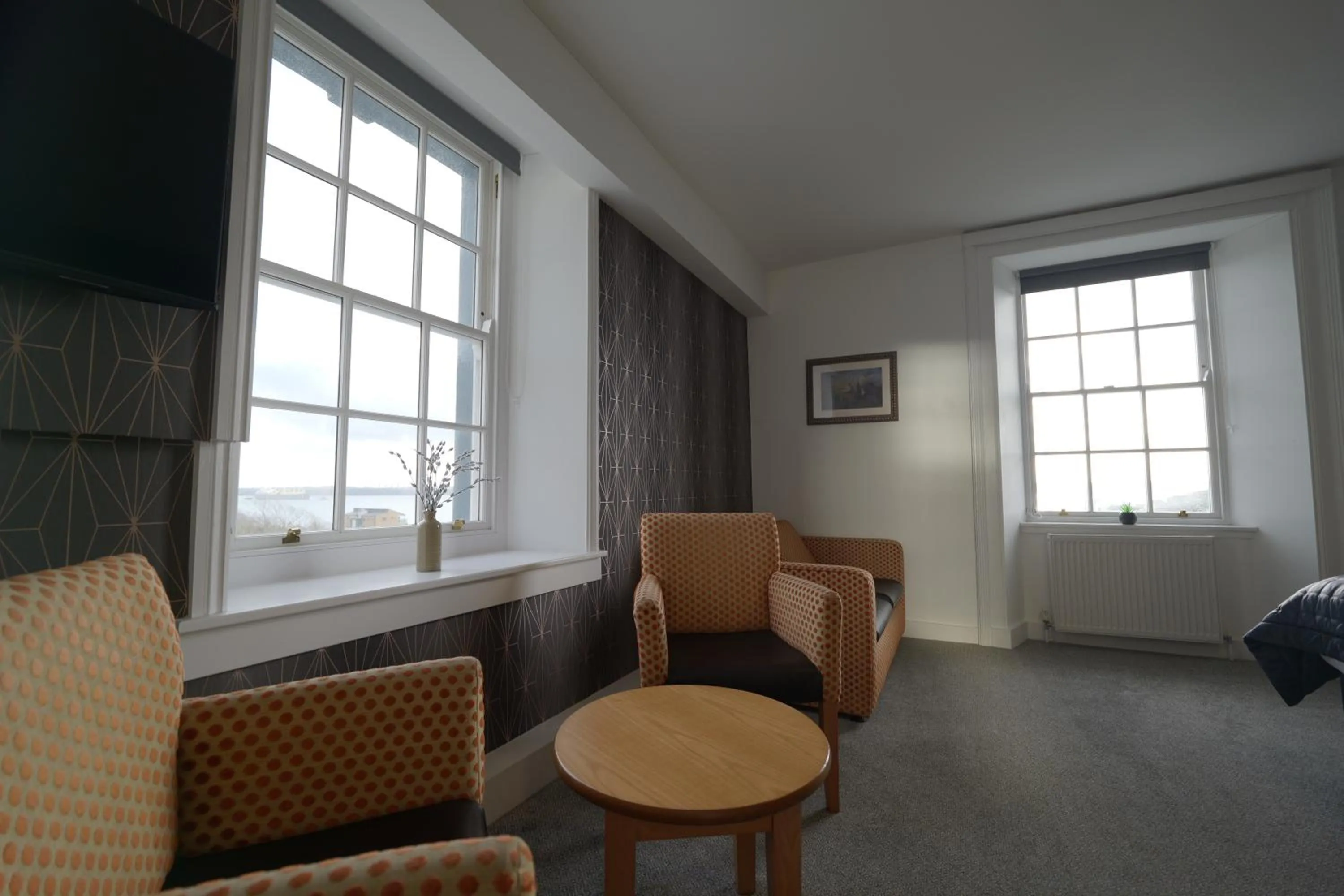 Bedroom in THE LORD NELSON HOTEL