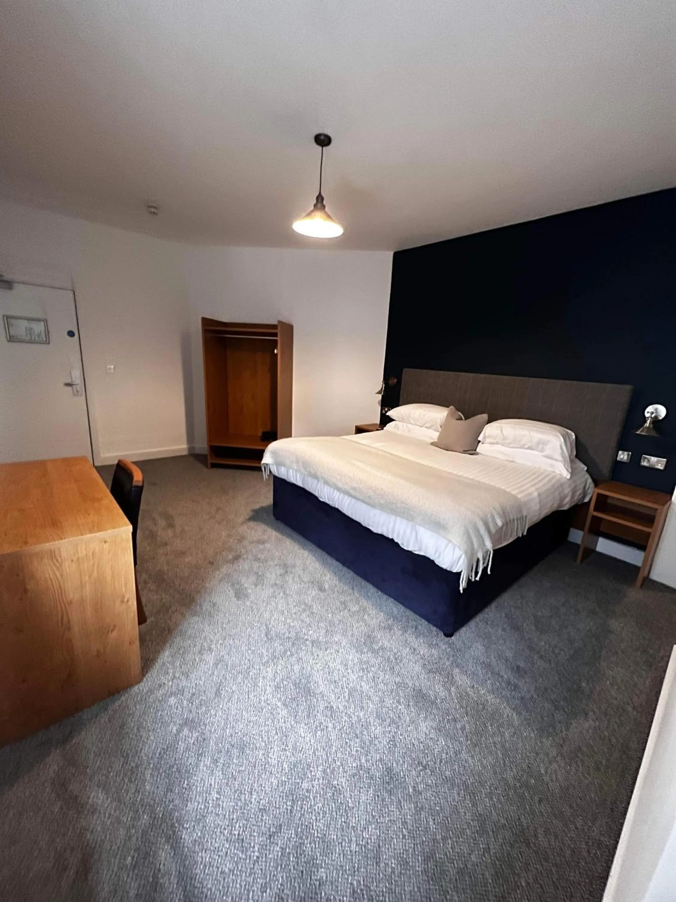 Photo of the whole room, Bed in THE LORD NELSON HOTEL