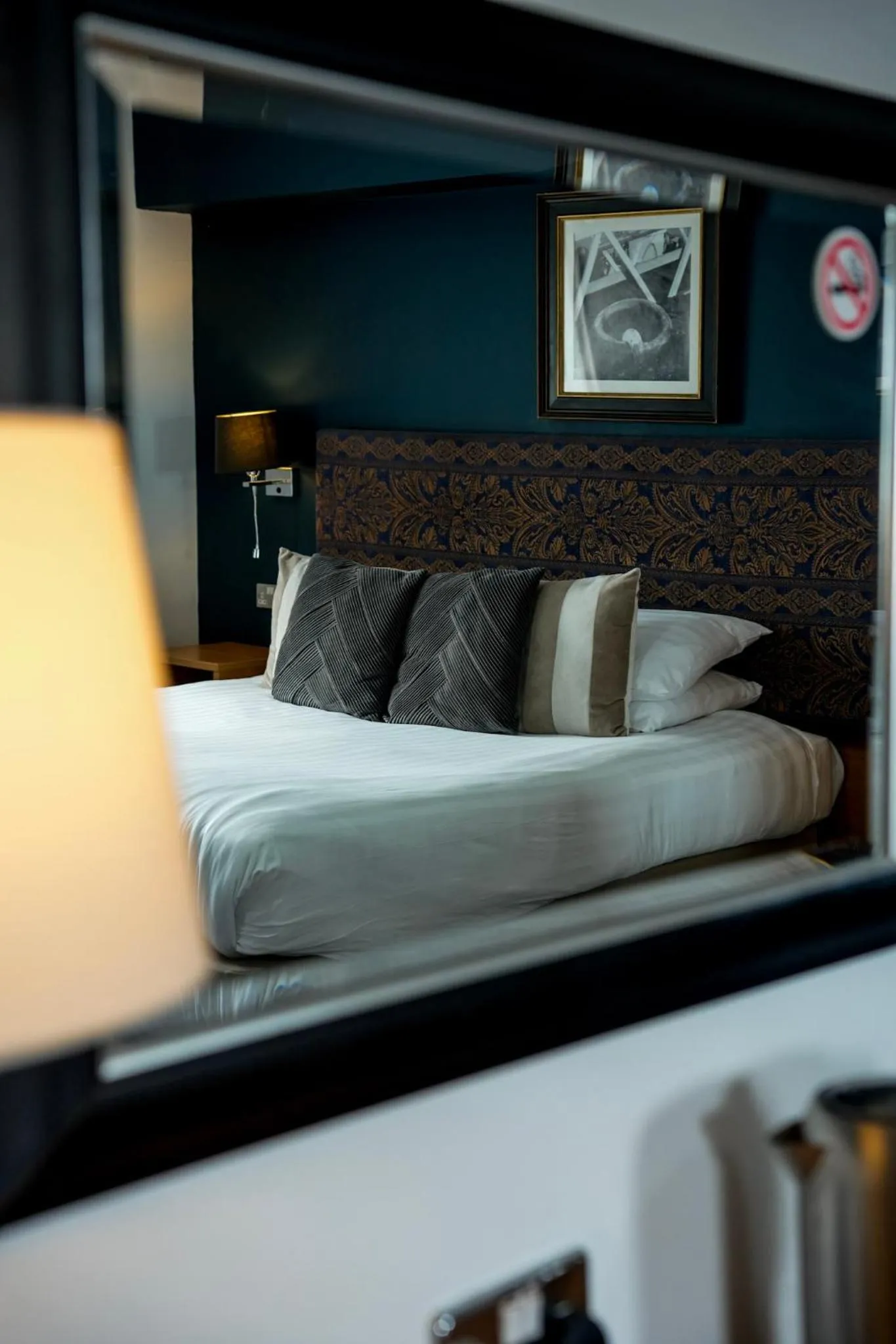 Bed in THE LORD NELSON HOTEL