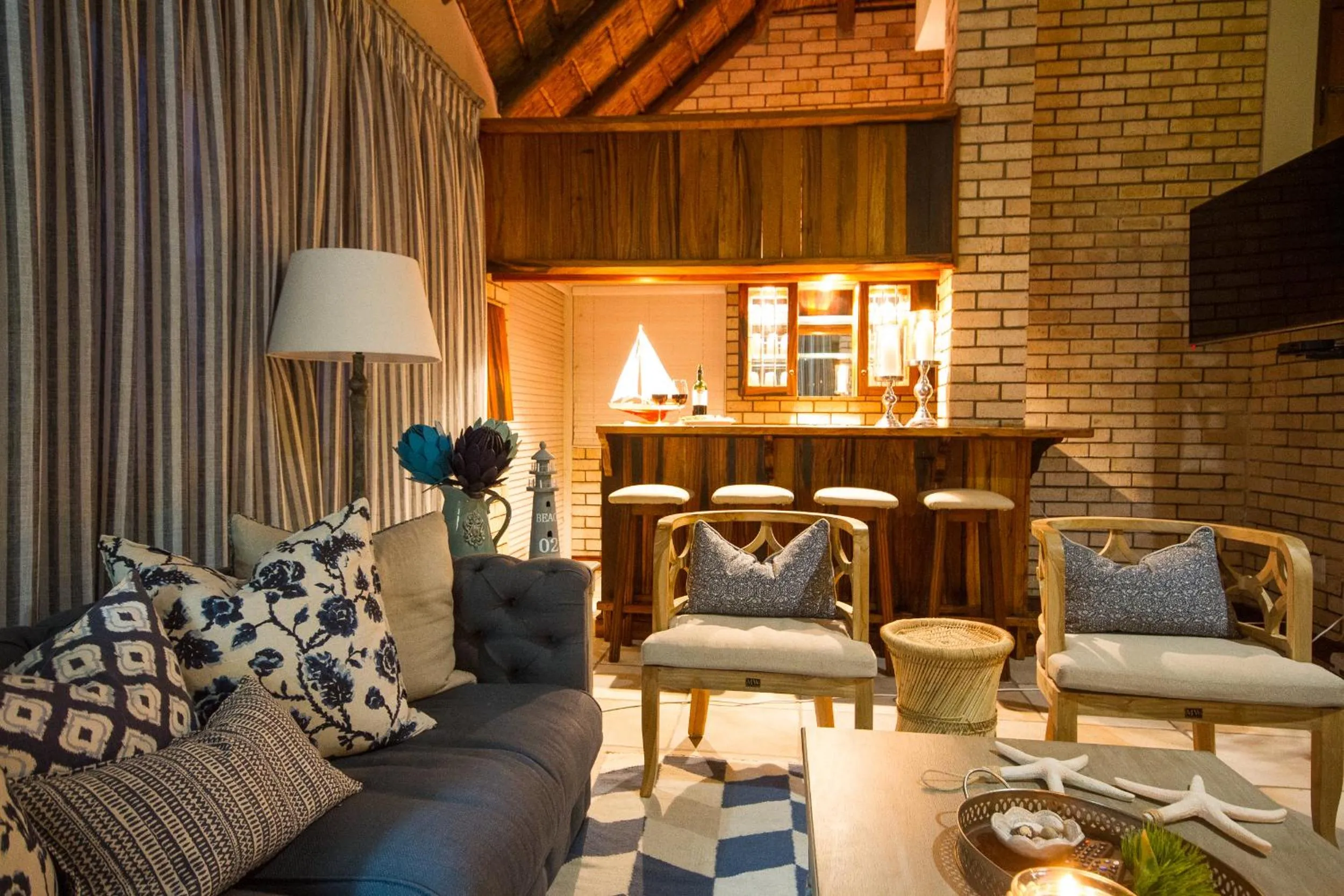 Communal lounge/ TV room in Little Rock Guesthouse