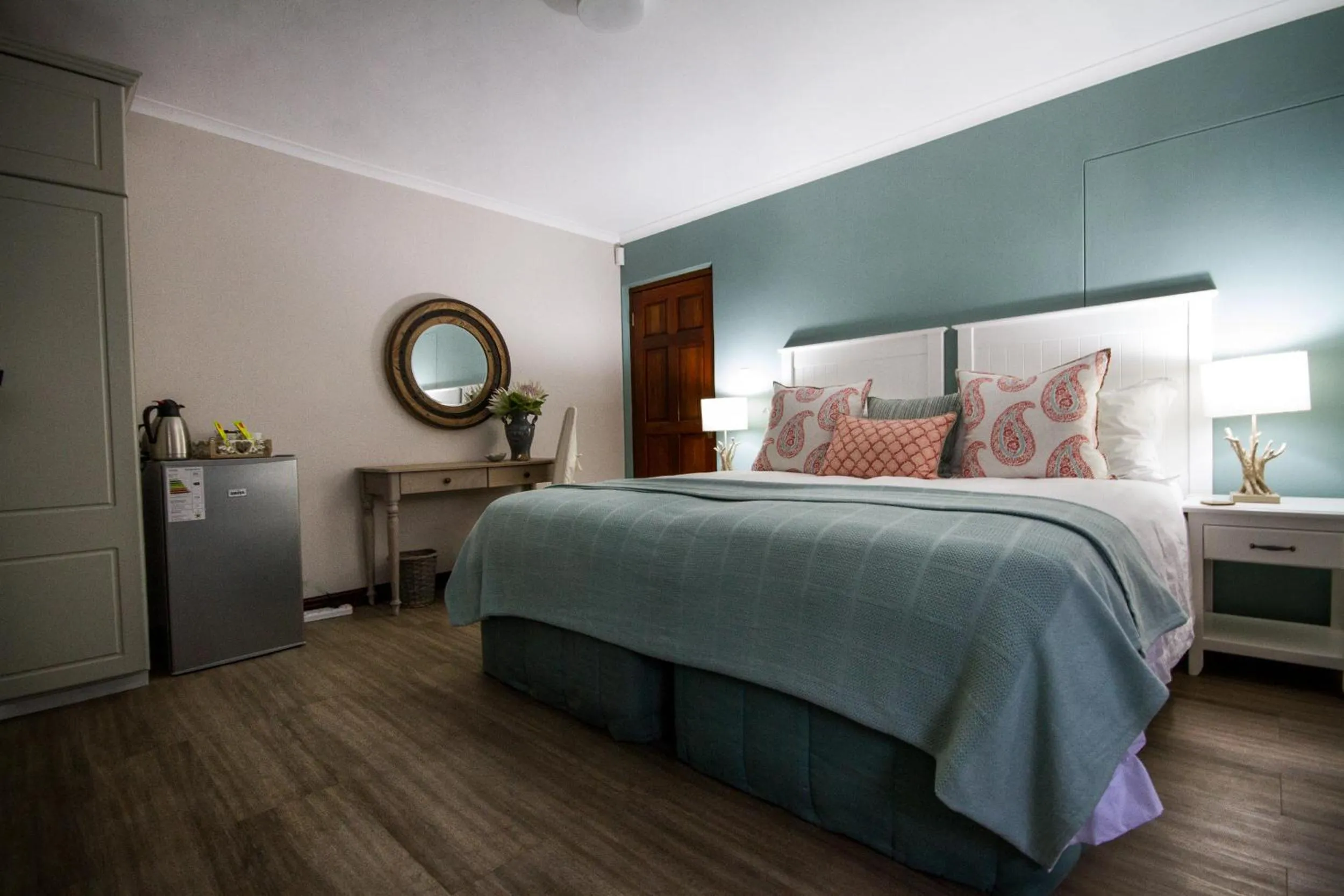 Coffee/tea facilities, Bed in Little Rock Guesthouse