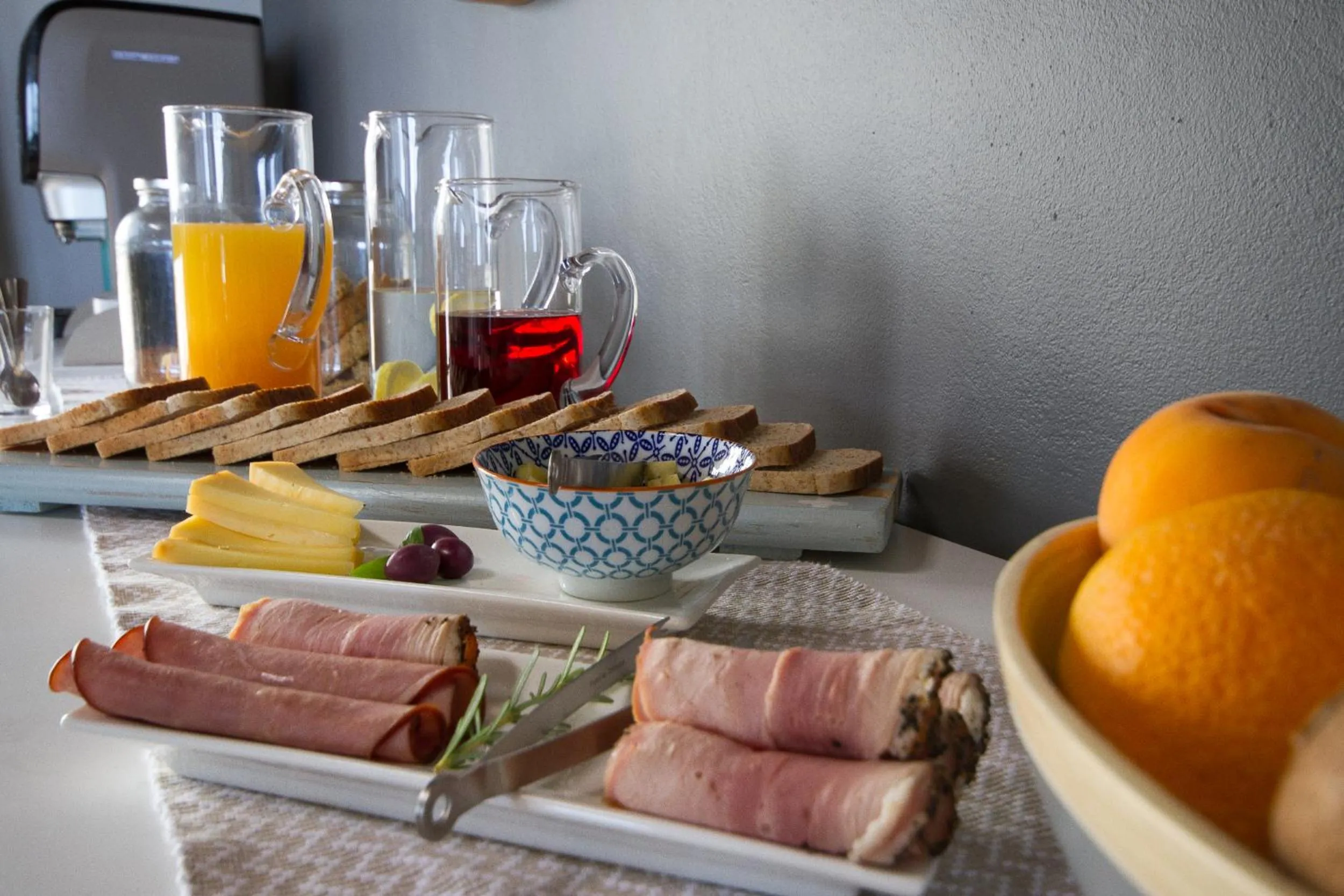 Continental breakfast in Little Rock Guesthouse