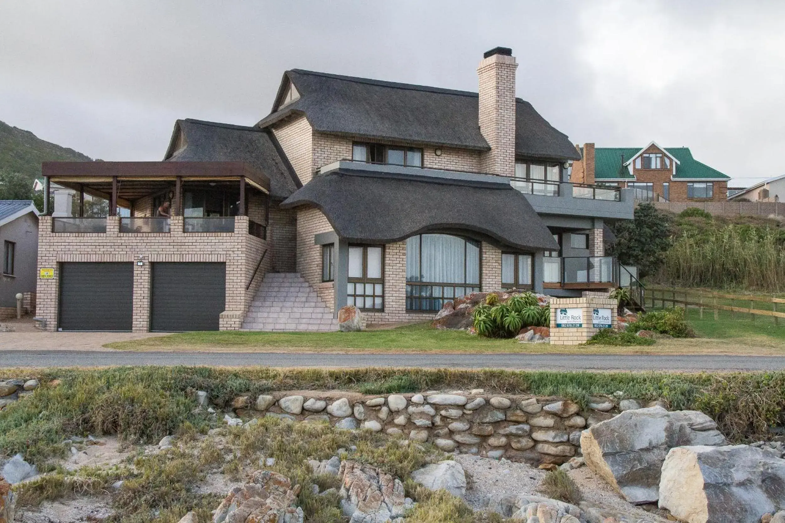 Property building in Little Rock Guesthouse Property building in Little Rock Guesthouse